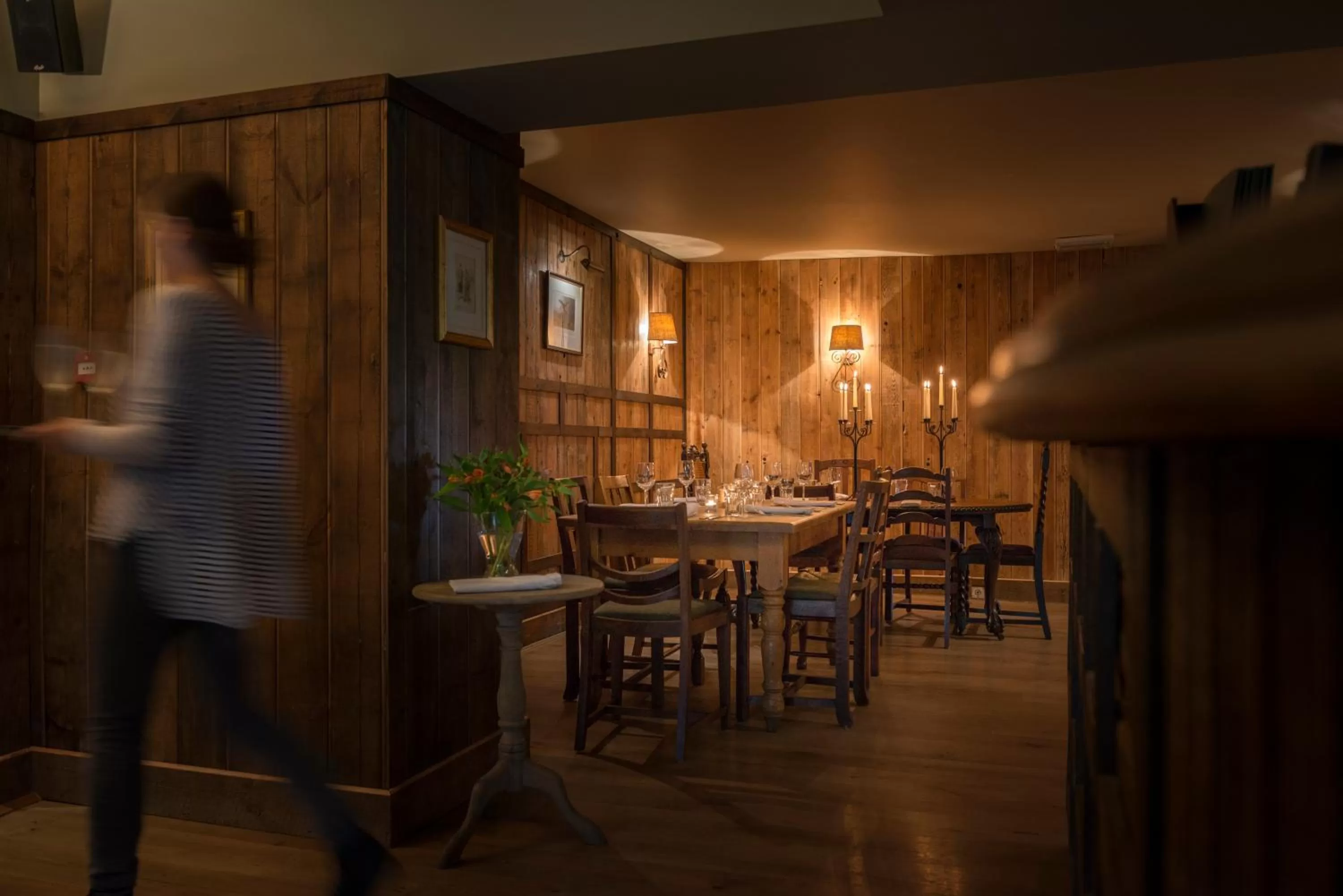 Restaurant/places to eat in The Hawk Inn