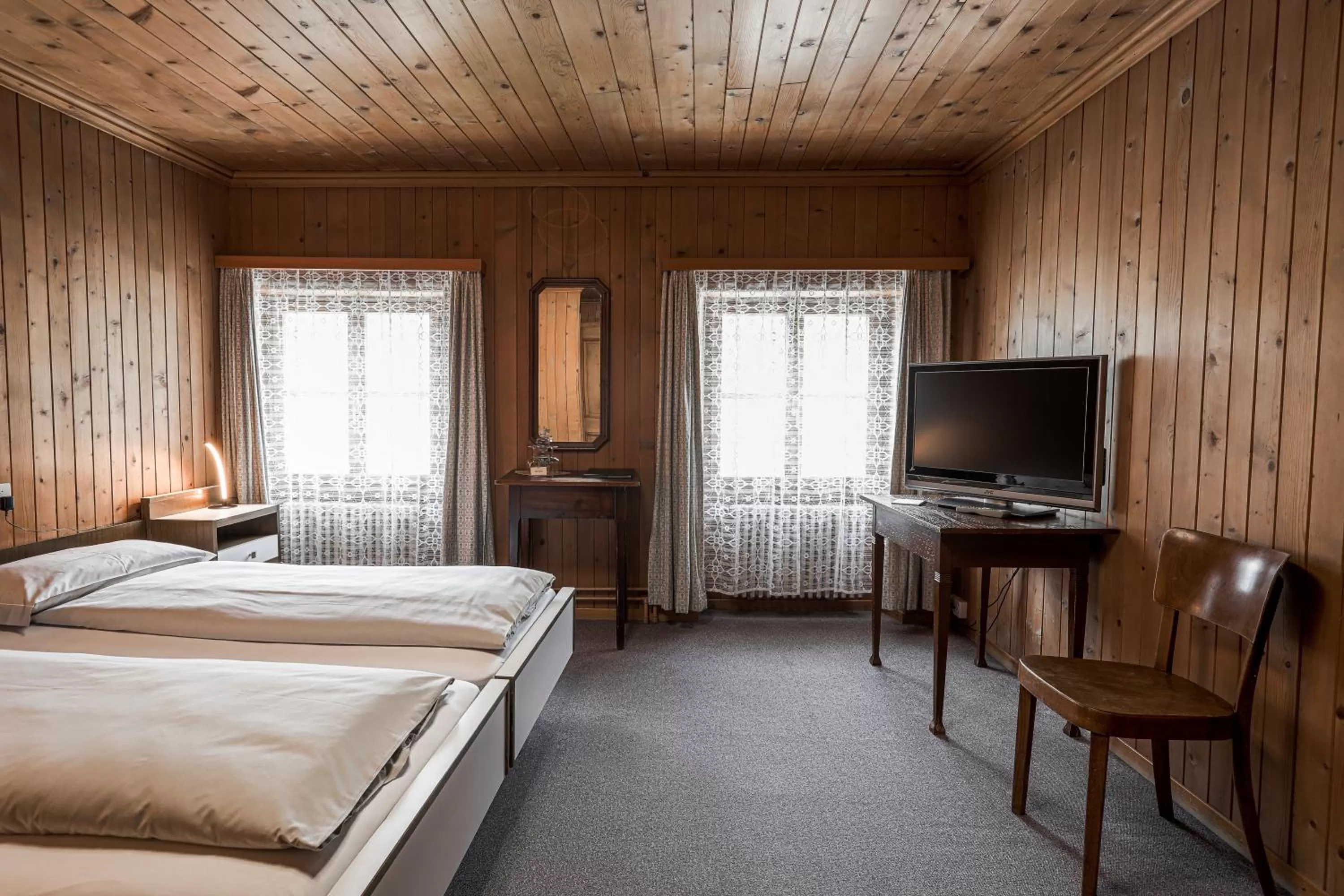 Photo of the whole room, Bed in Altavilla, Self Check-In