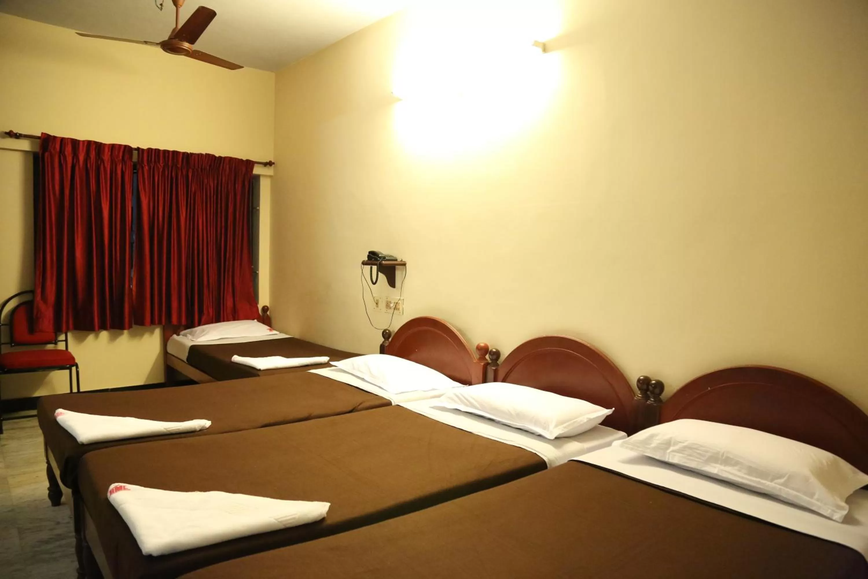 Bed in Rmc travellers inn