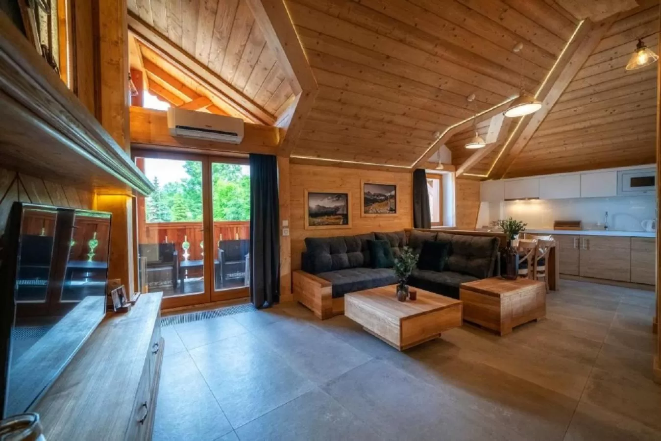 TV and multimedia in Aparthotel Giewont