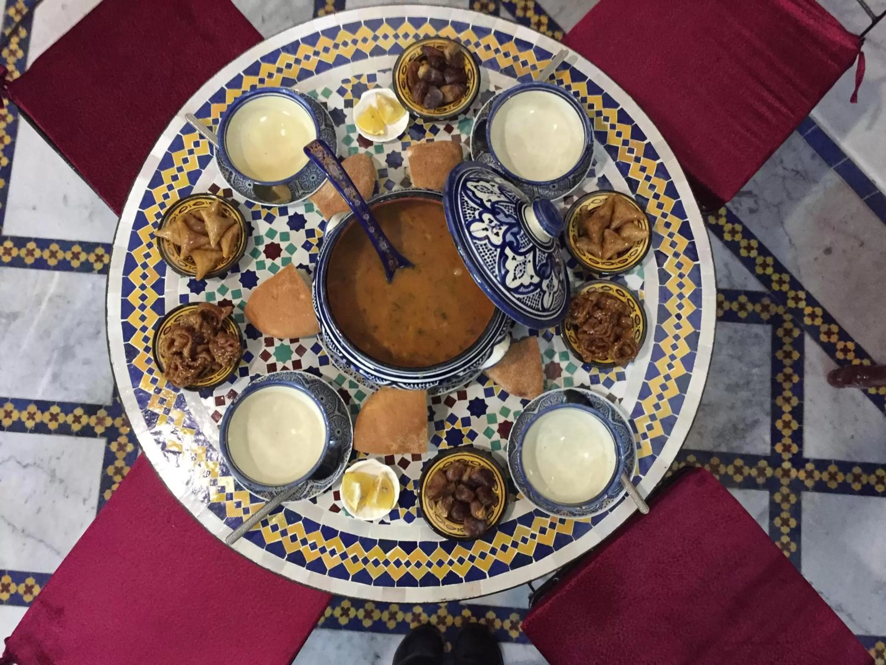 Restaurant/places to eat in Riad Taj Salma