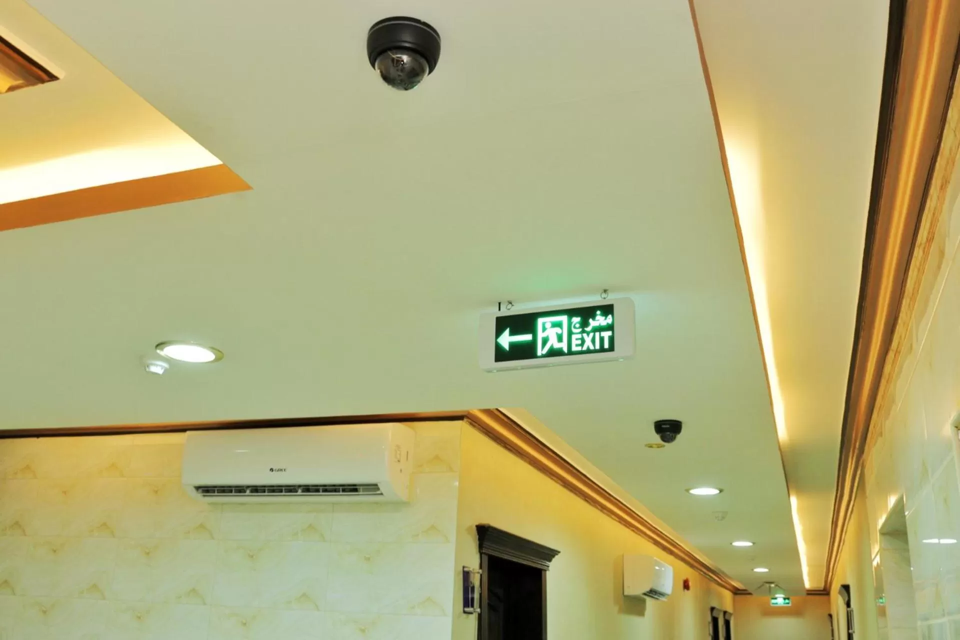 Other, TV/Entertainment Center in Natwan Furnished unites