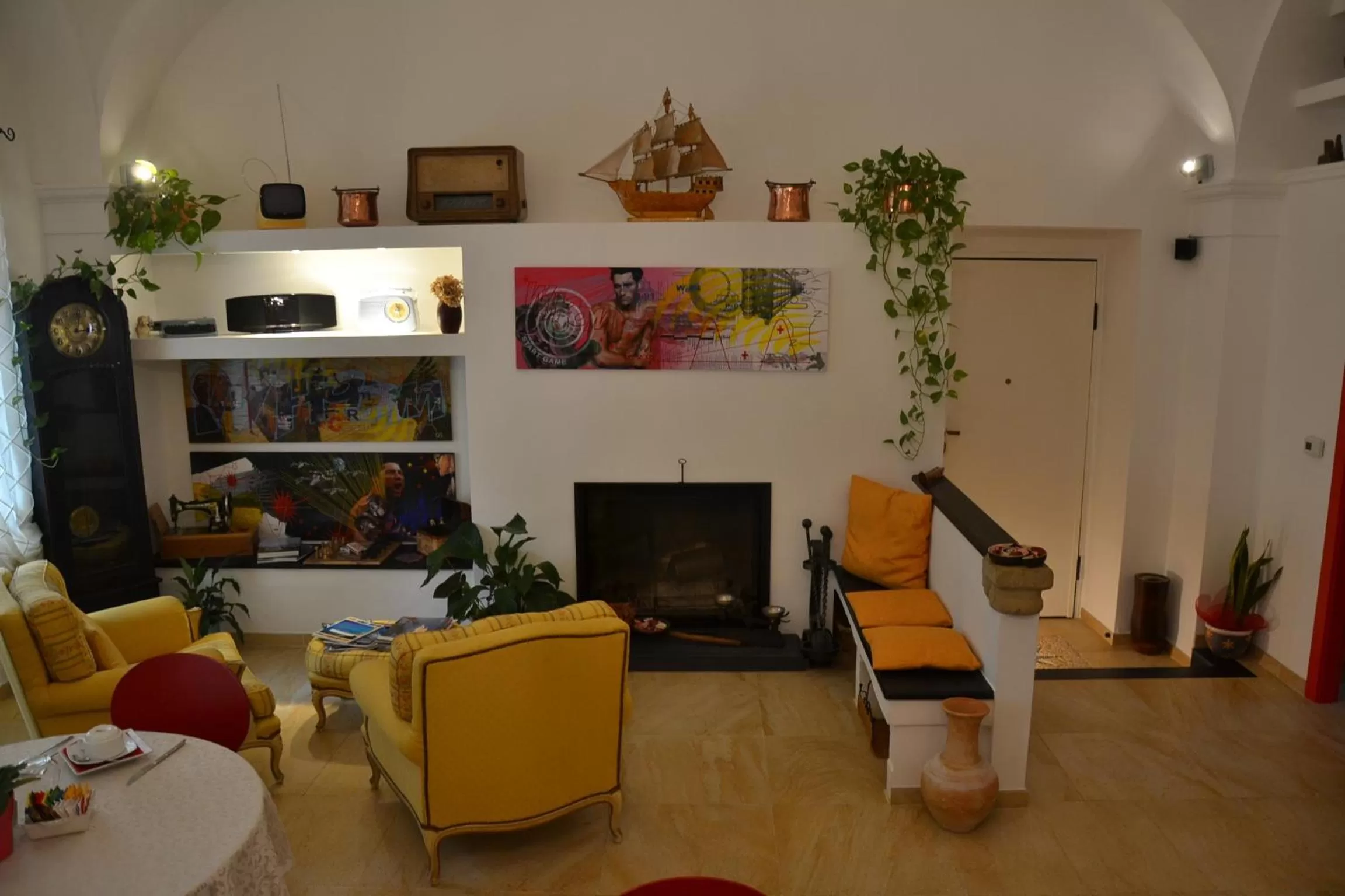 Communal lounge/ TV room, Seating Area in B&B Torre Porta Marina