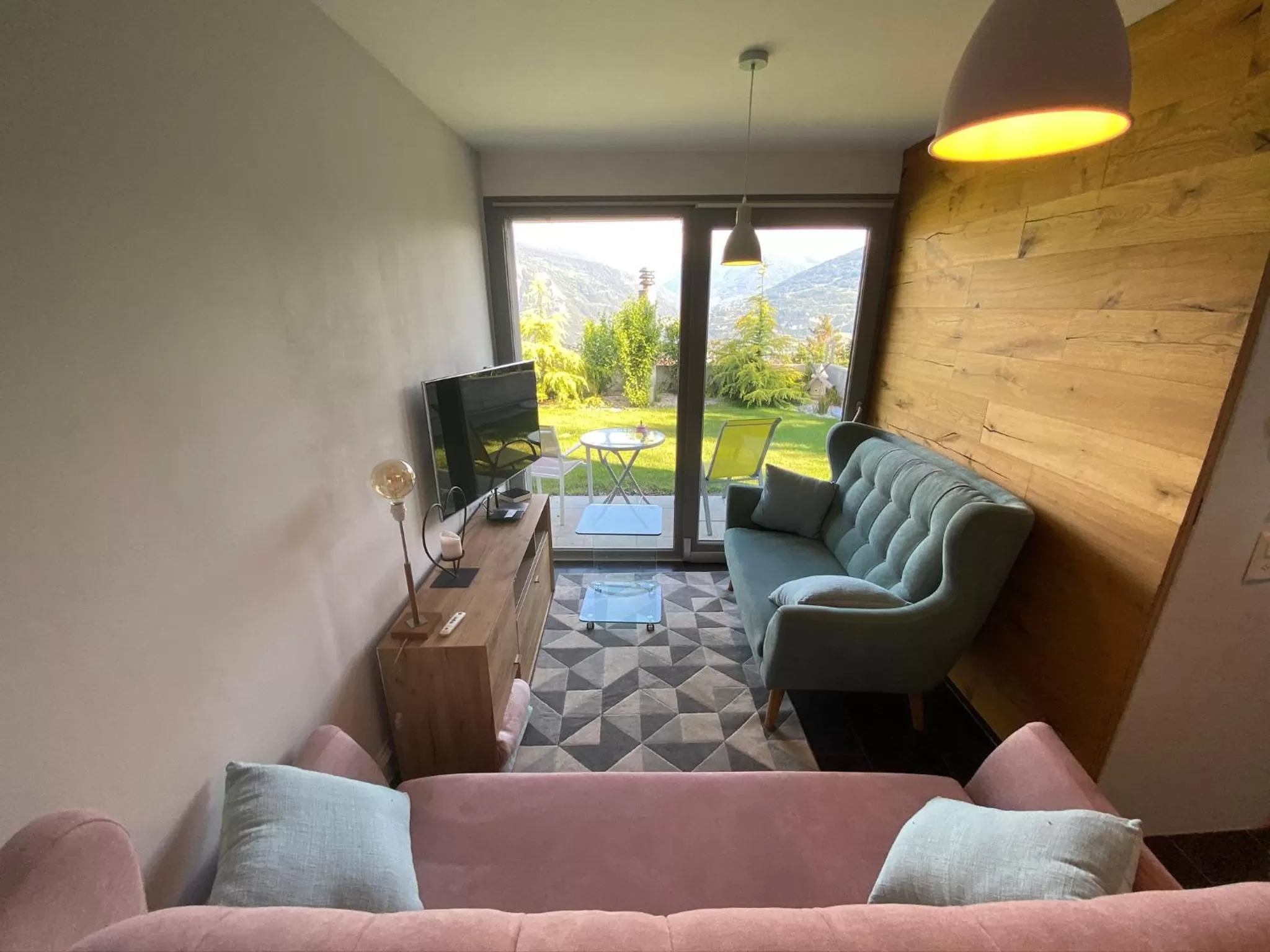 TV and multimedia in bnb Valais - by La Sittelle