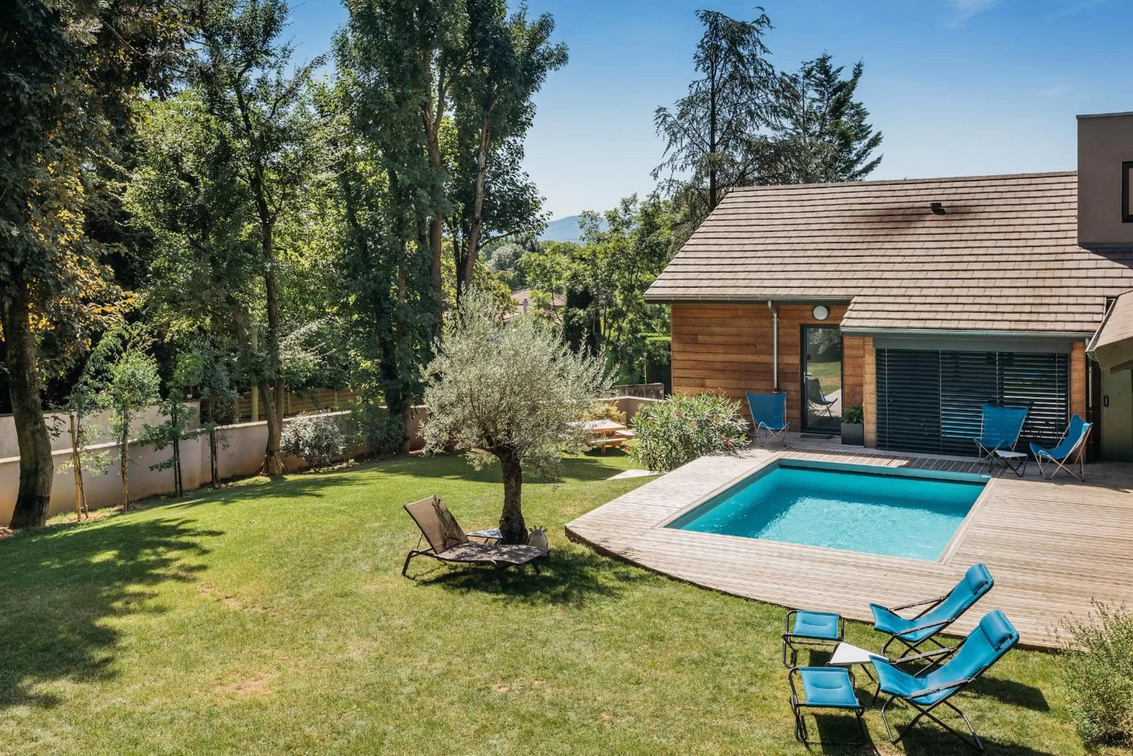 Garden in La Maison de Karen Chocolat