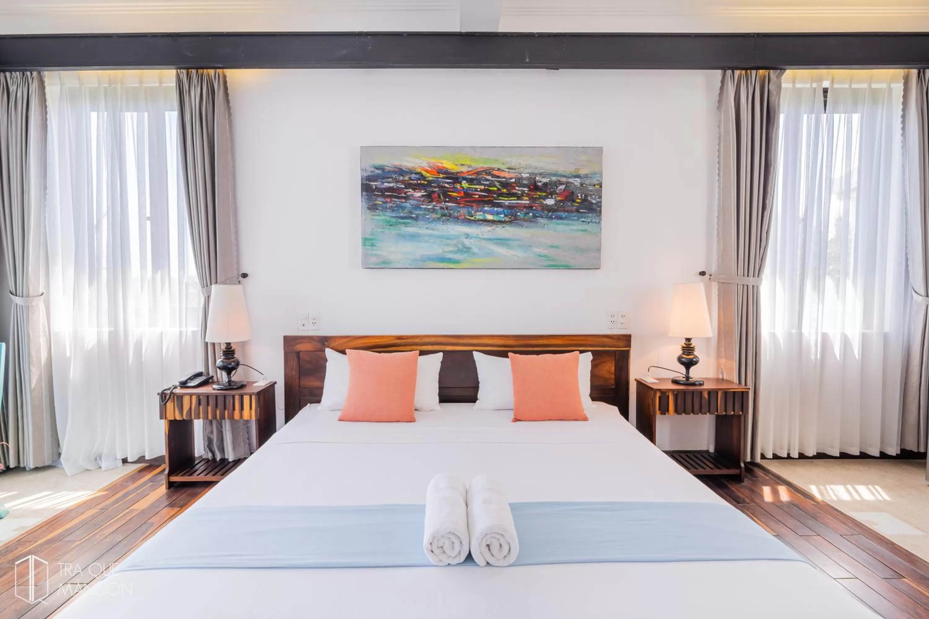 Bed in Tra Que Mansion