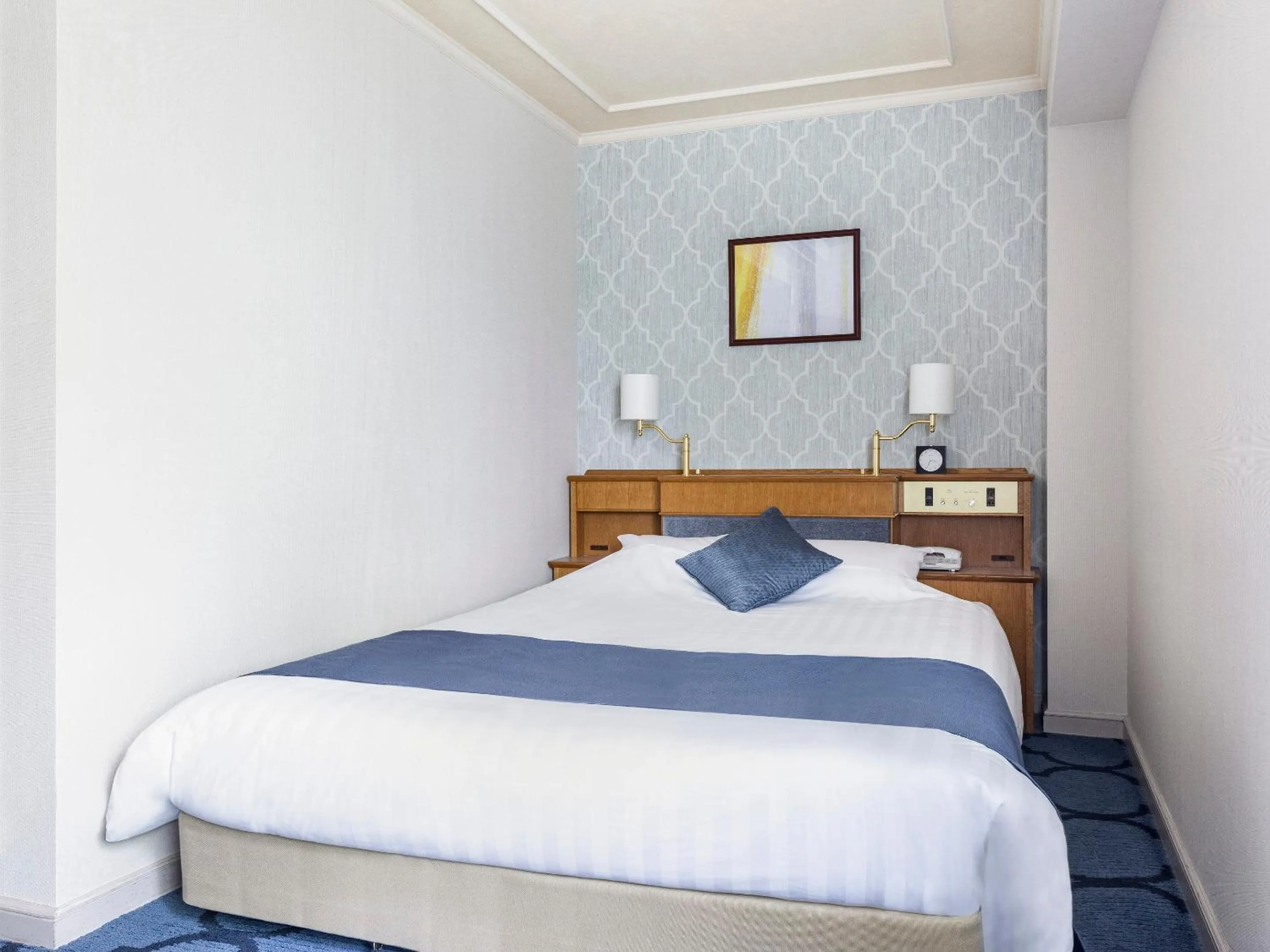 Bed in Senri Hankyu Hotel Osaka