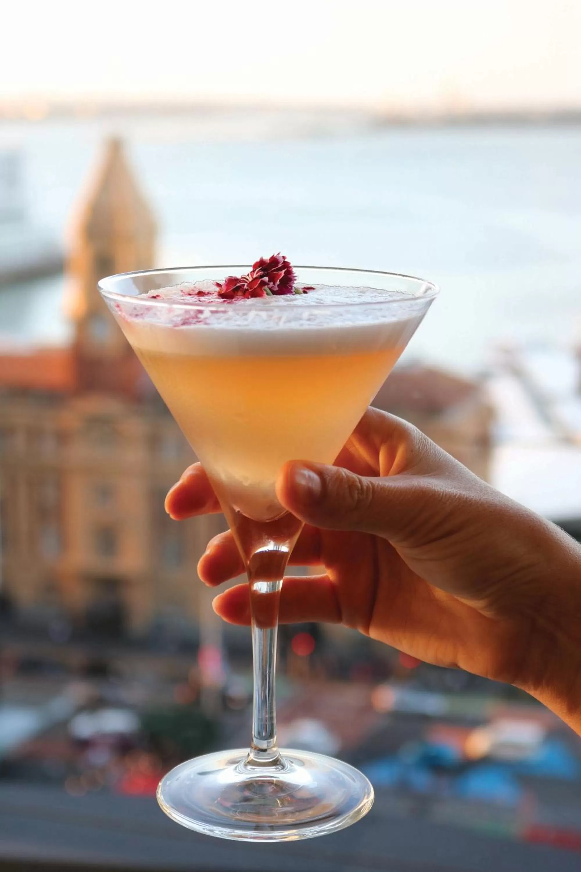 Lounge or bar in Mövenpick Hotel Auckland