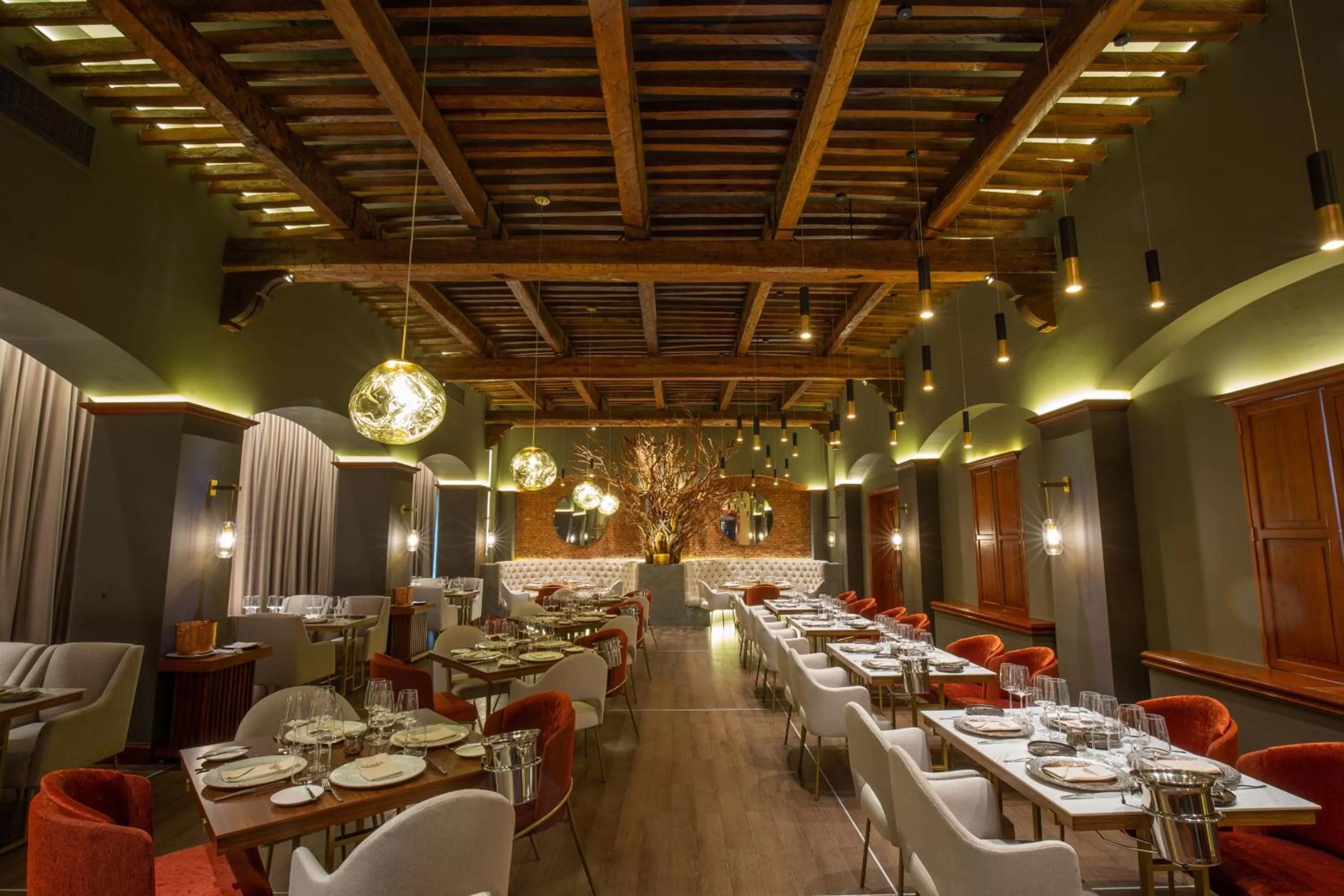 Restaurant/places to eat in JW Marriott Quito