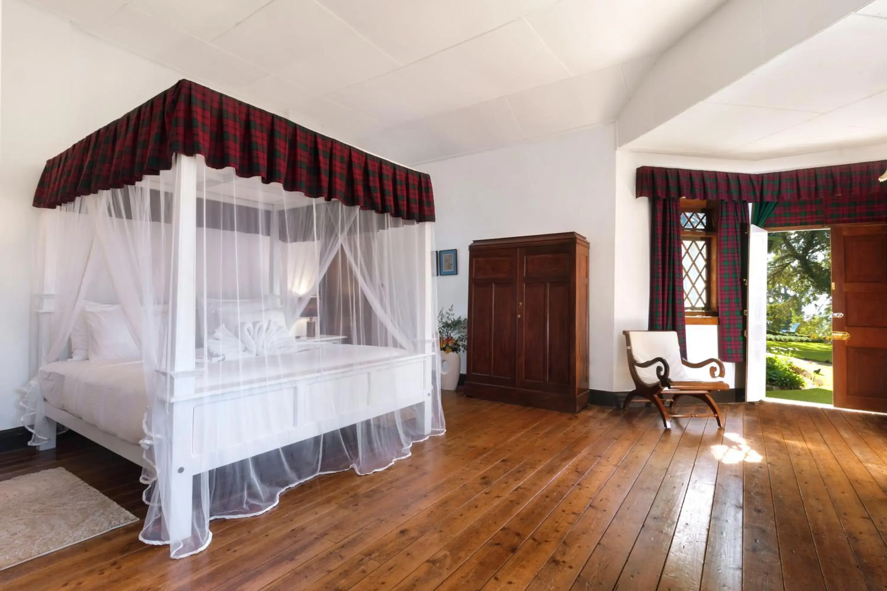 Superior Double (Crawford) Includes evening tea with snacks and complimentary use of the jacuzzi and sauna. - single occupancy in Scottish Planter Bungalow- Thema Collection Superior Double (Crawford) Includes evening tea with snacks and complimentary use of the jacuzzi and sauna. - single occupancy in Scottish Planter Bungalow- Thema Collection