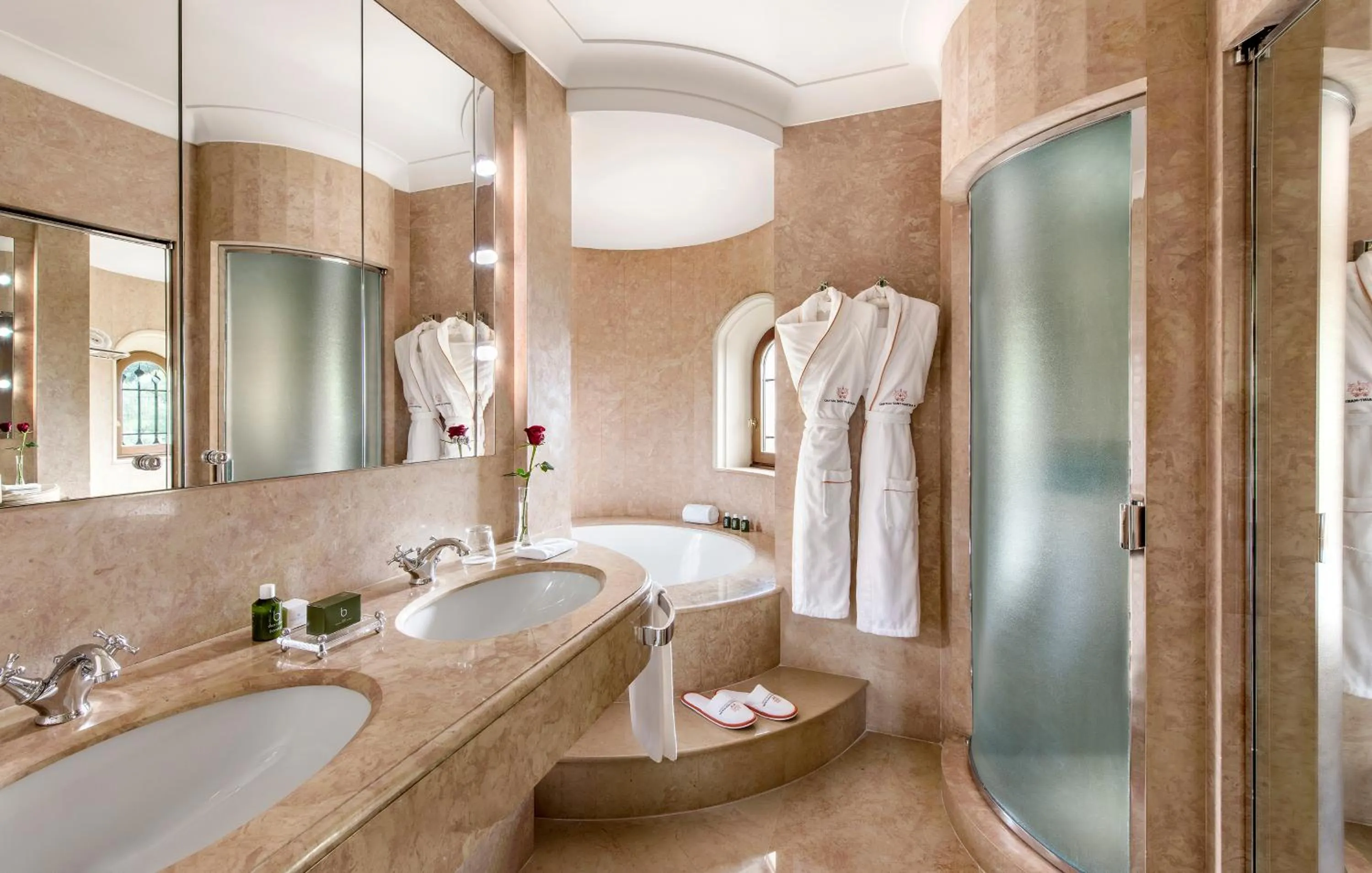 Bathroom in Château Saint-Martin & Spa, Oetker Hotels