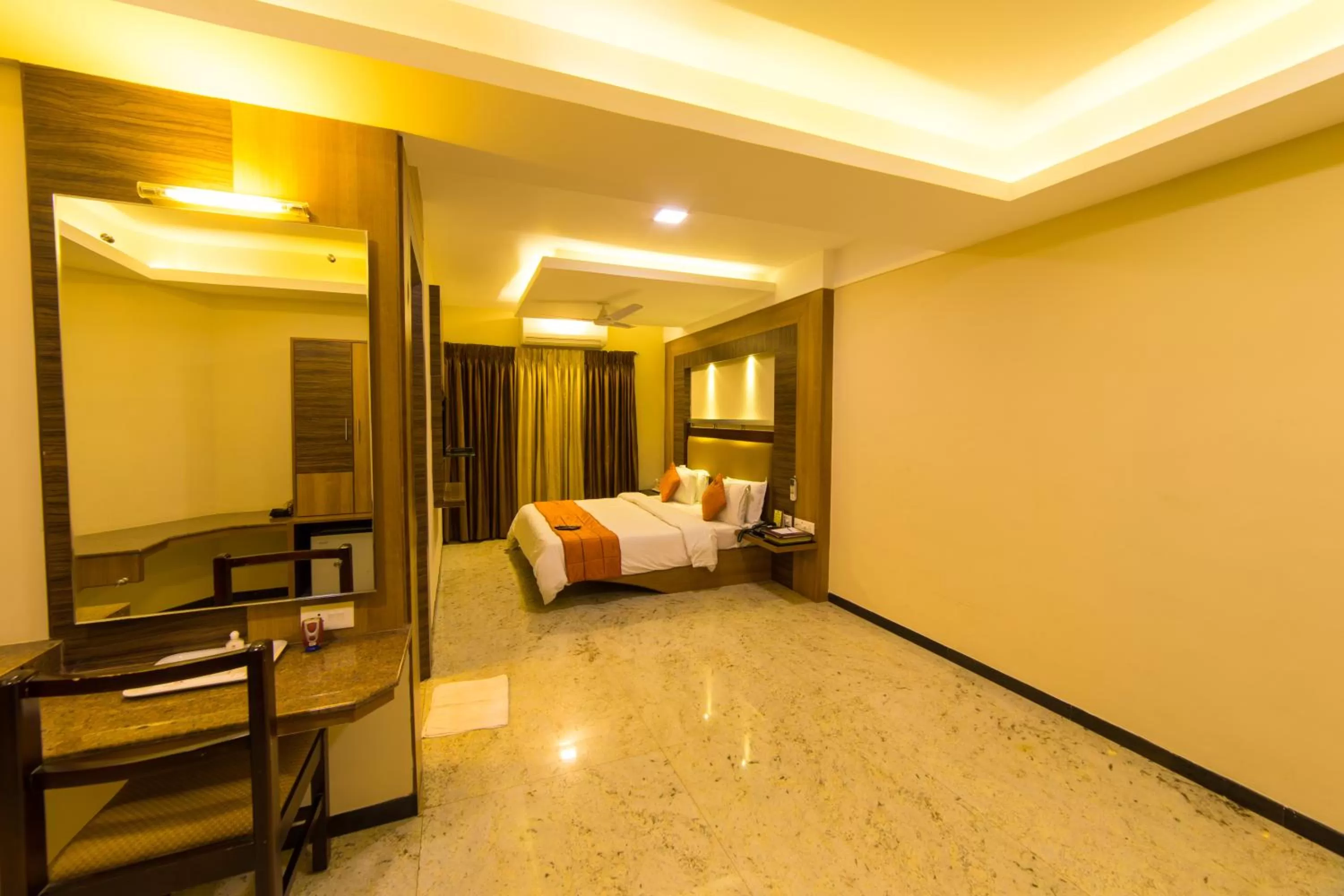 Bed in The Madurai Residency