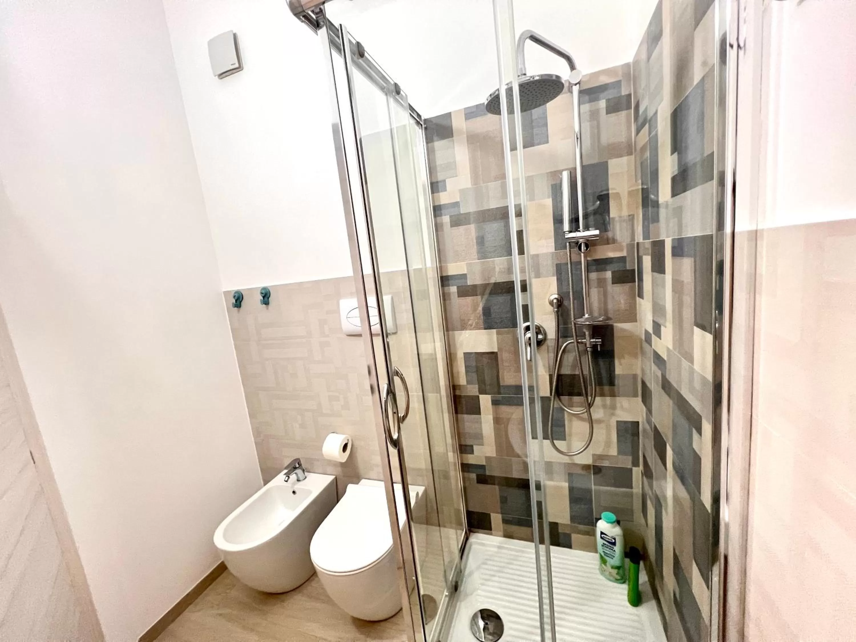 Toilet in Colle Greco