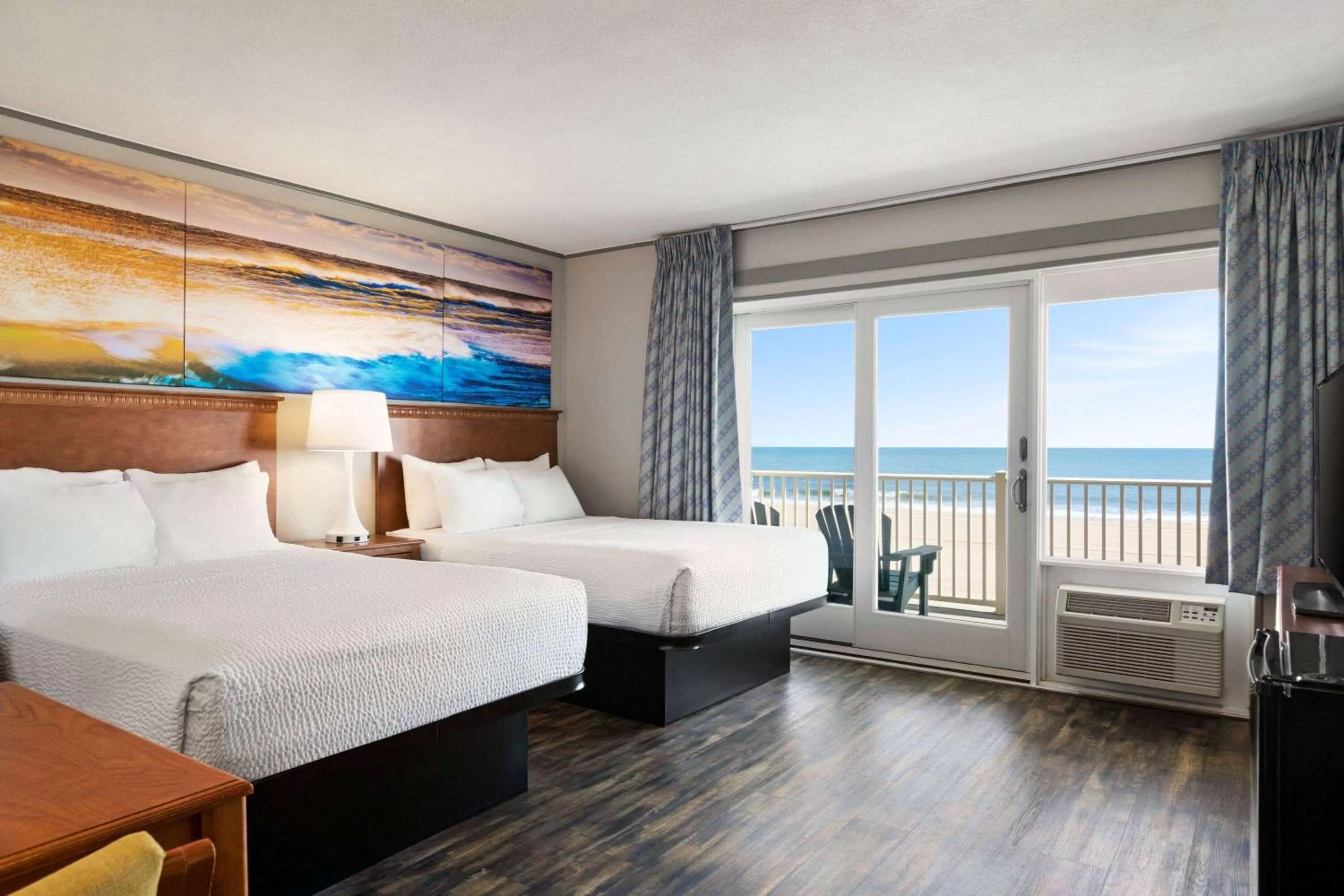 Photo of the whole room, Bed in Days Inn by Wyndham Ocean City Oceanfront