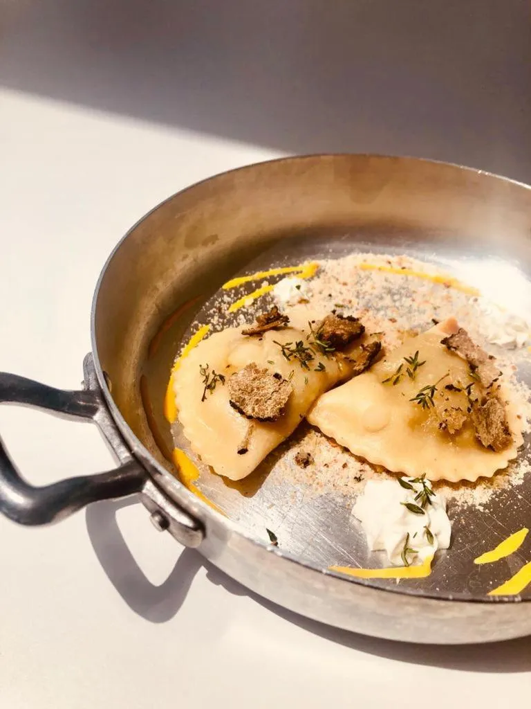 Restaurant/places to eat in Hotel Santacroce Meeting