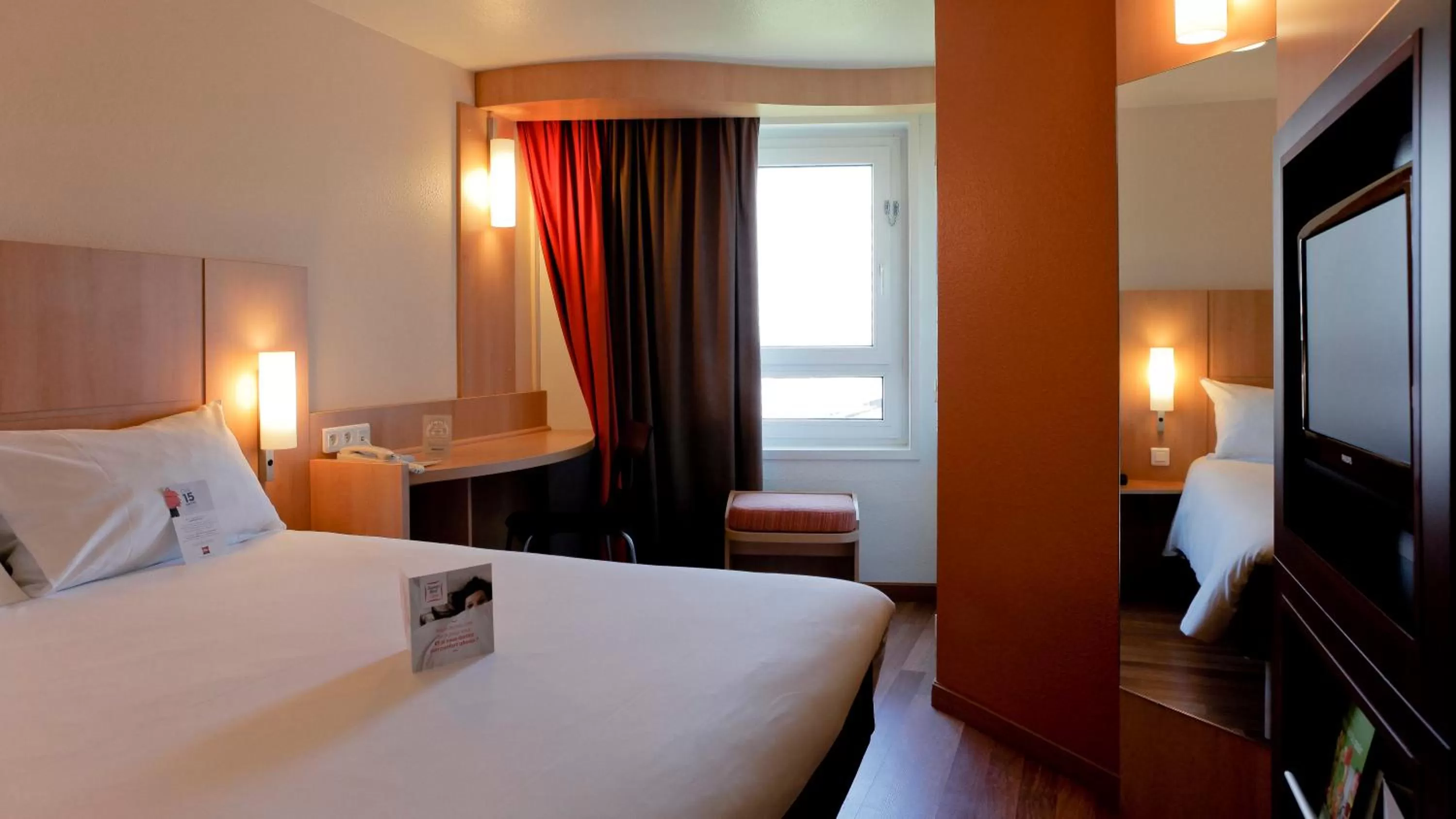 Bed in ibis Lyon Part Dieu Les Halles