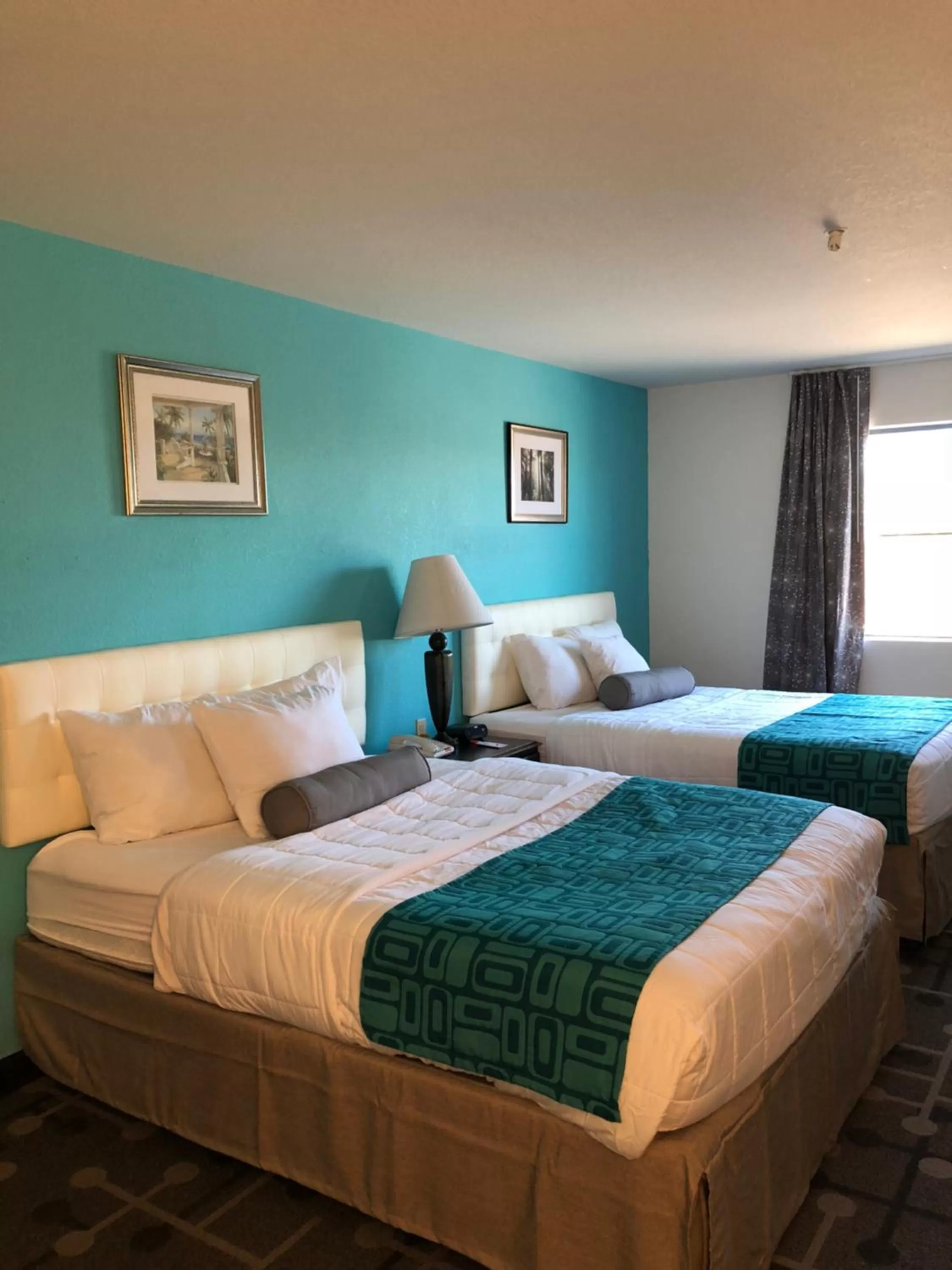 Howard Johnson by Wyndham Lubbock TX