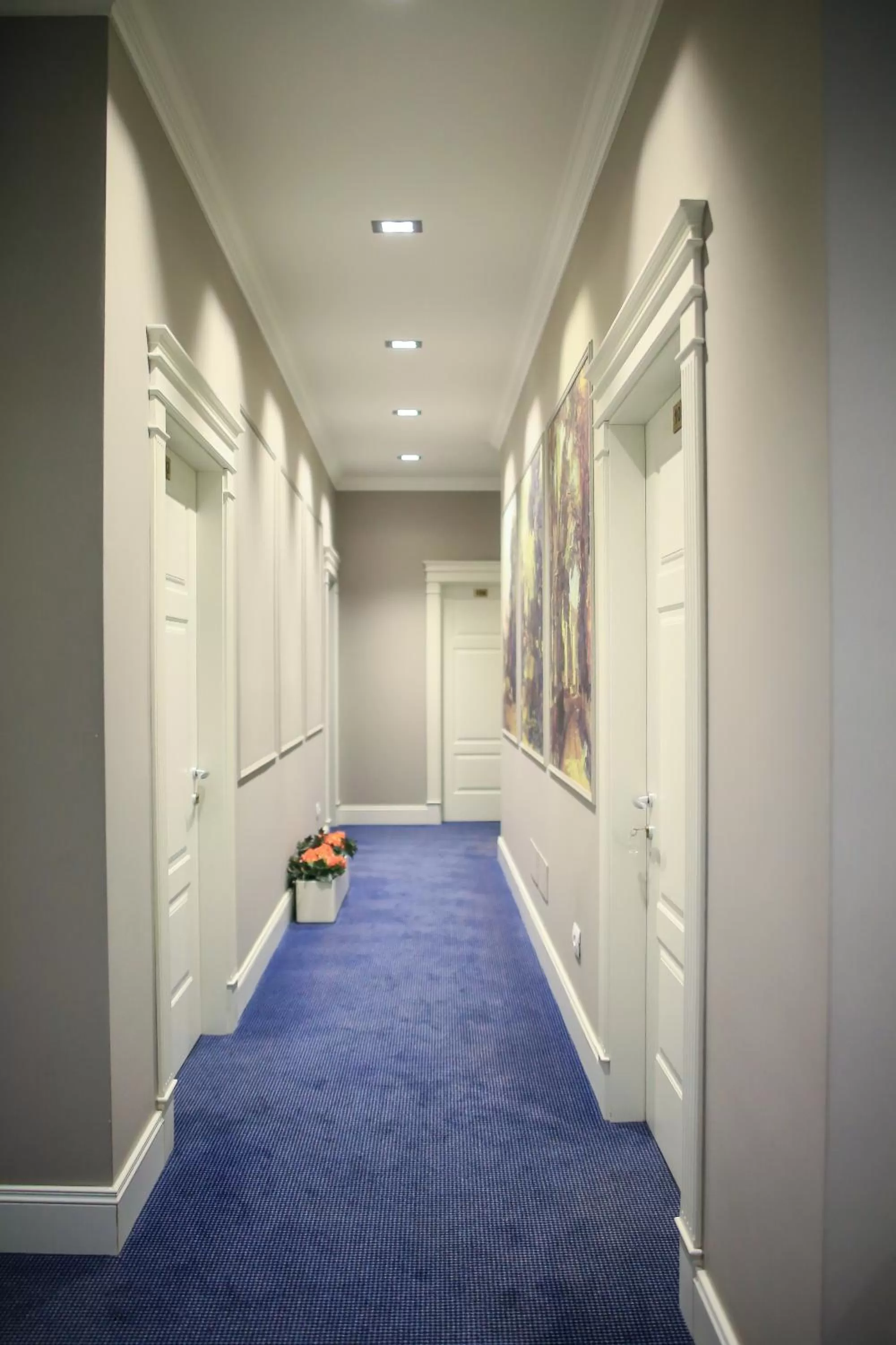 Floor plan in Hotel Monarch