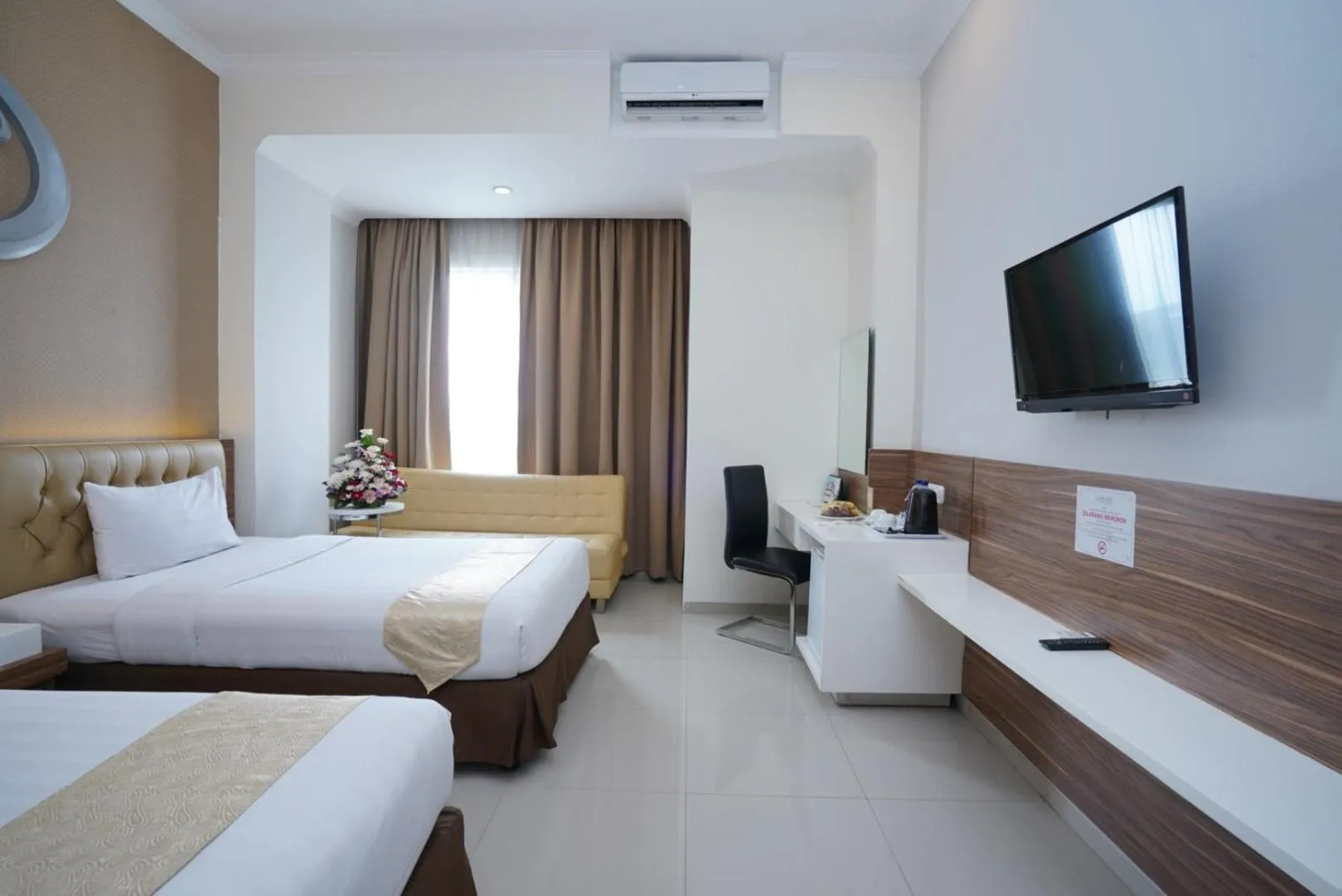 Bed in Lorin Sentul Hotel
