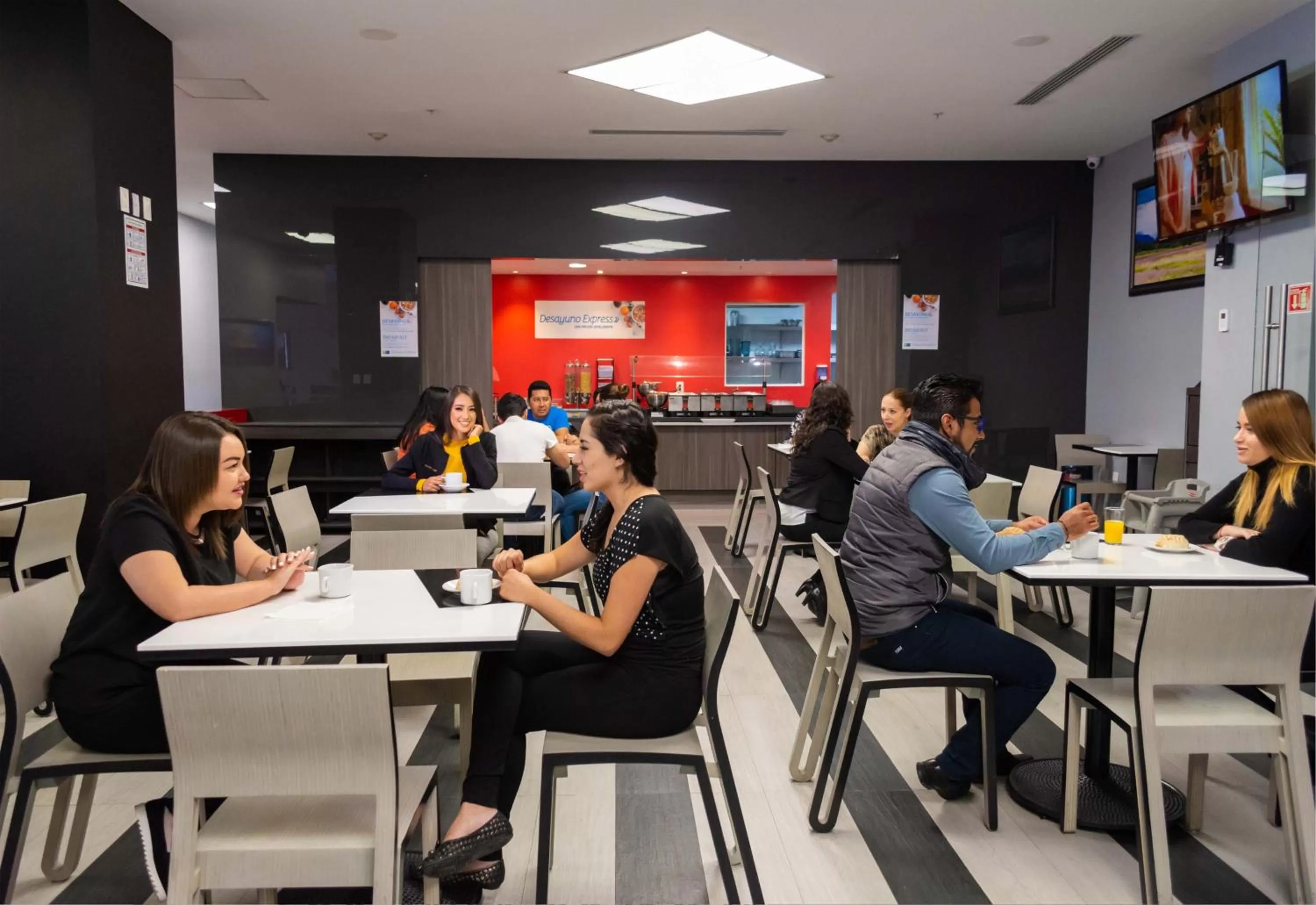 Restaurant/places to eat in Holiday Inn Express Pachuca by IHG