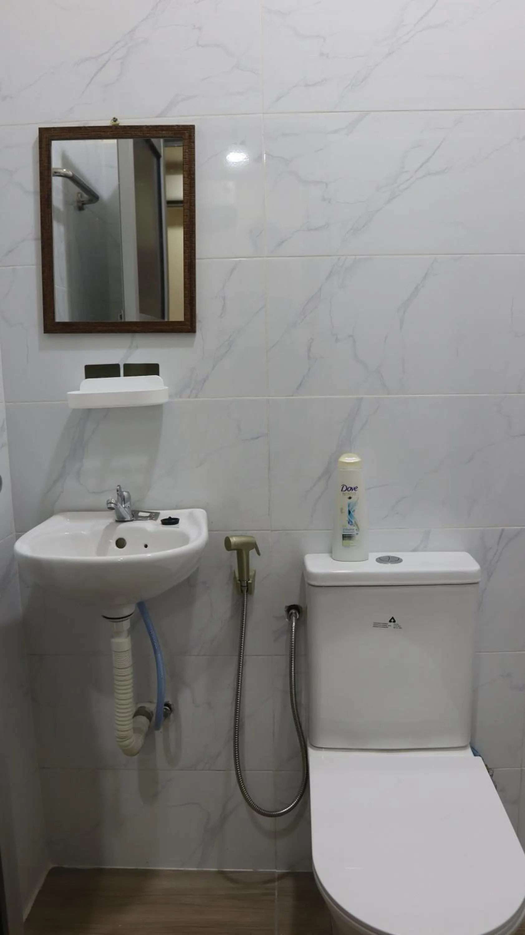 Bathroom in The Explorers Guesthouse and Hostel