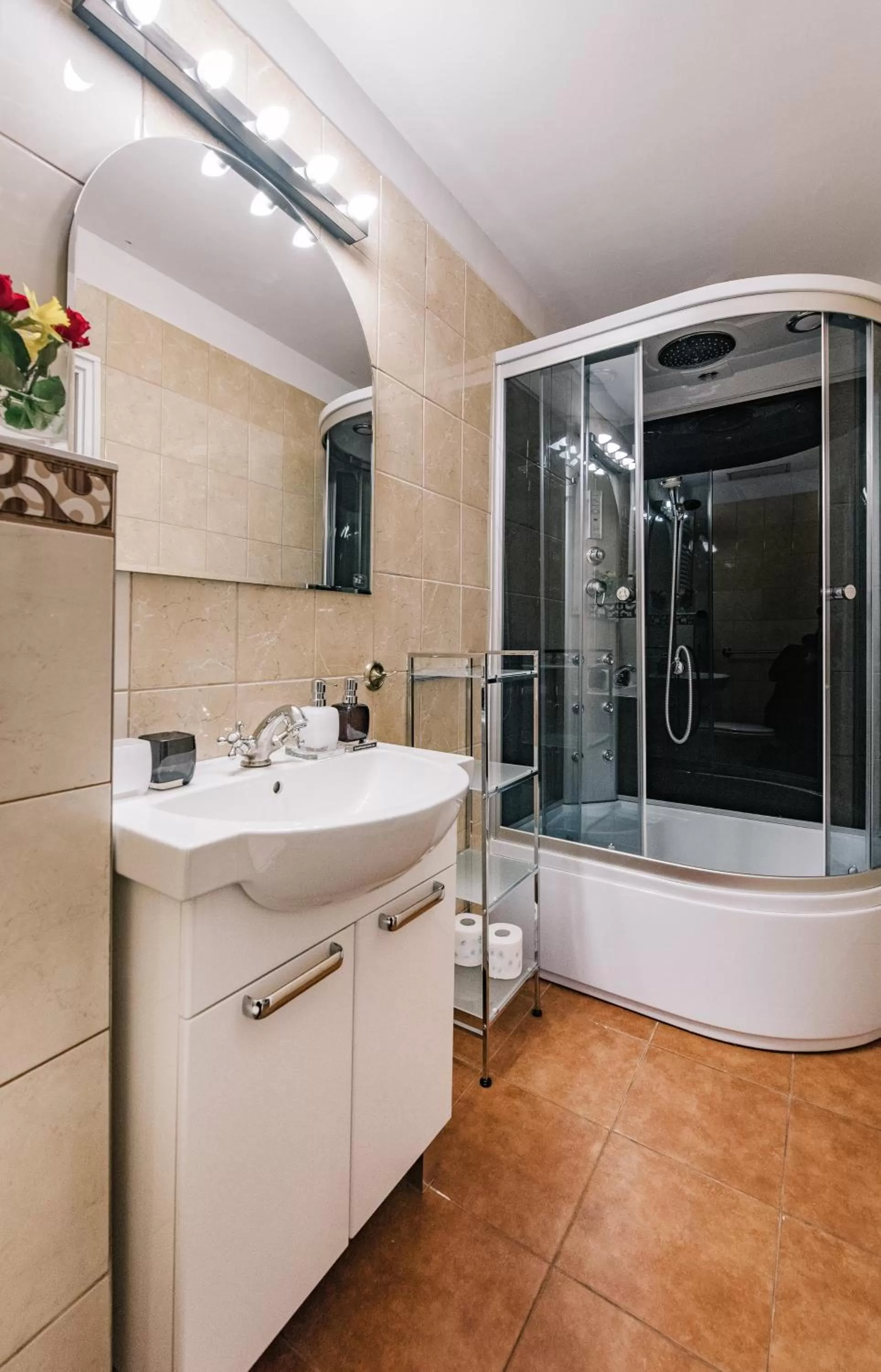 Bathroom in Rembrandt Aparthotel