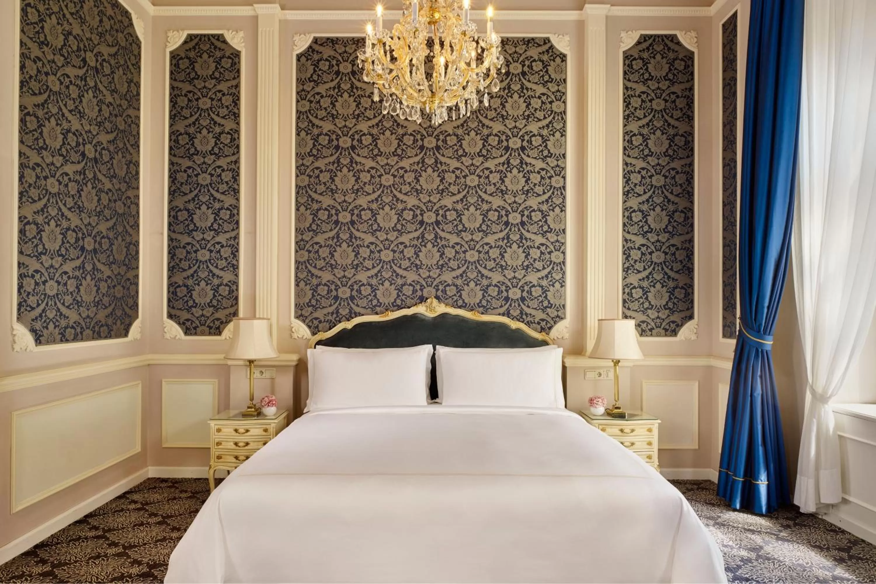 Photo of the whole room, Bed in Hotel Imperial, a Luxury Collection Hotel, Vienna