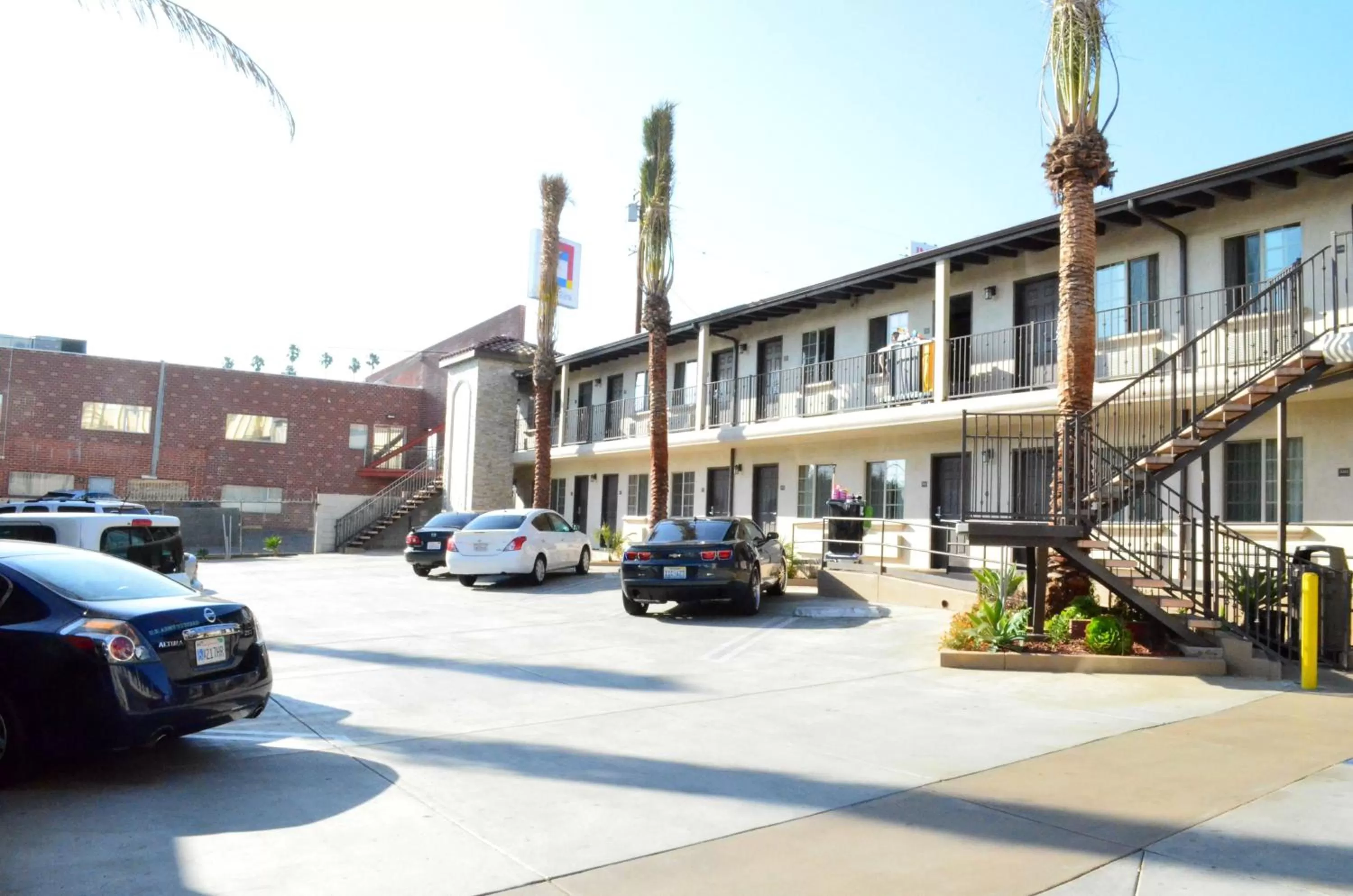 Property building in Tuscan Garden Inn