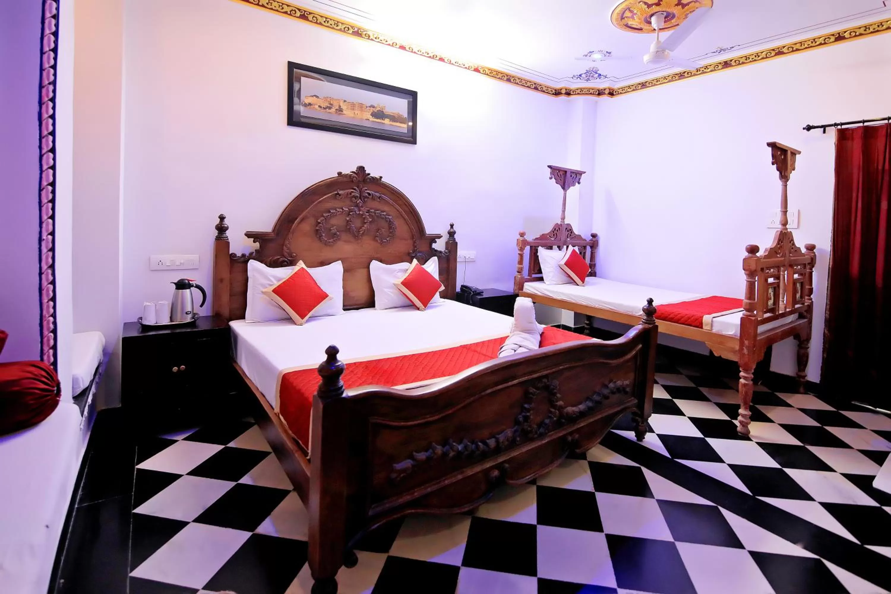 Bed in Hotel Panorama Haveli