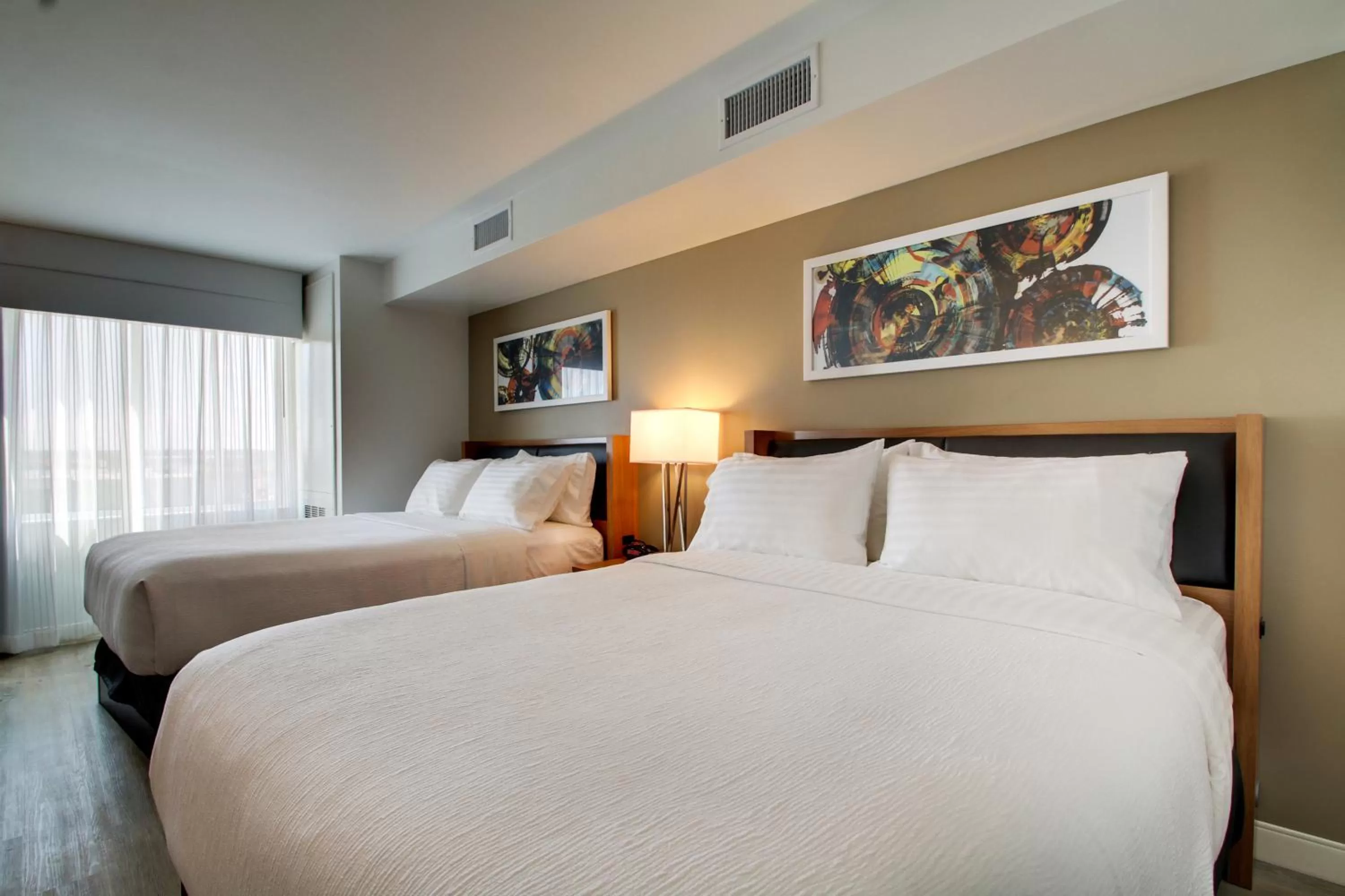 Bed in Holiday Inn & Suites Peoria at Grand Prairie by IHG