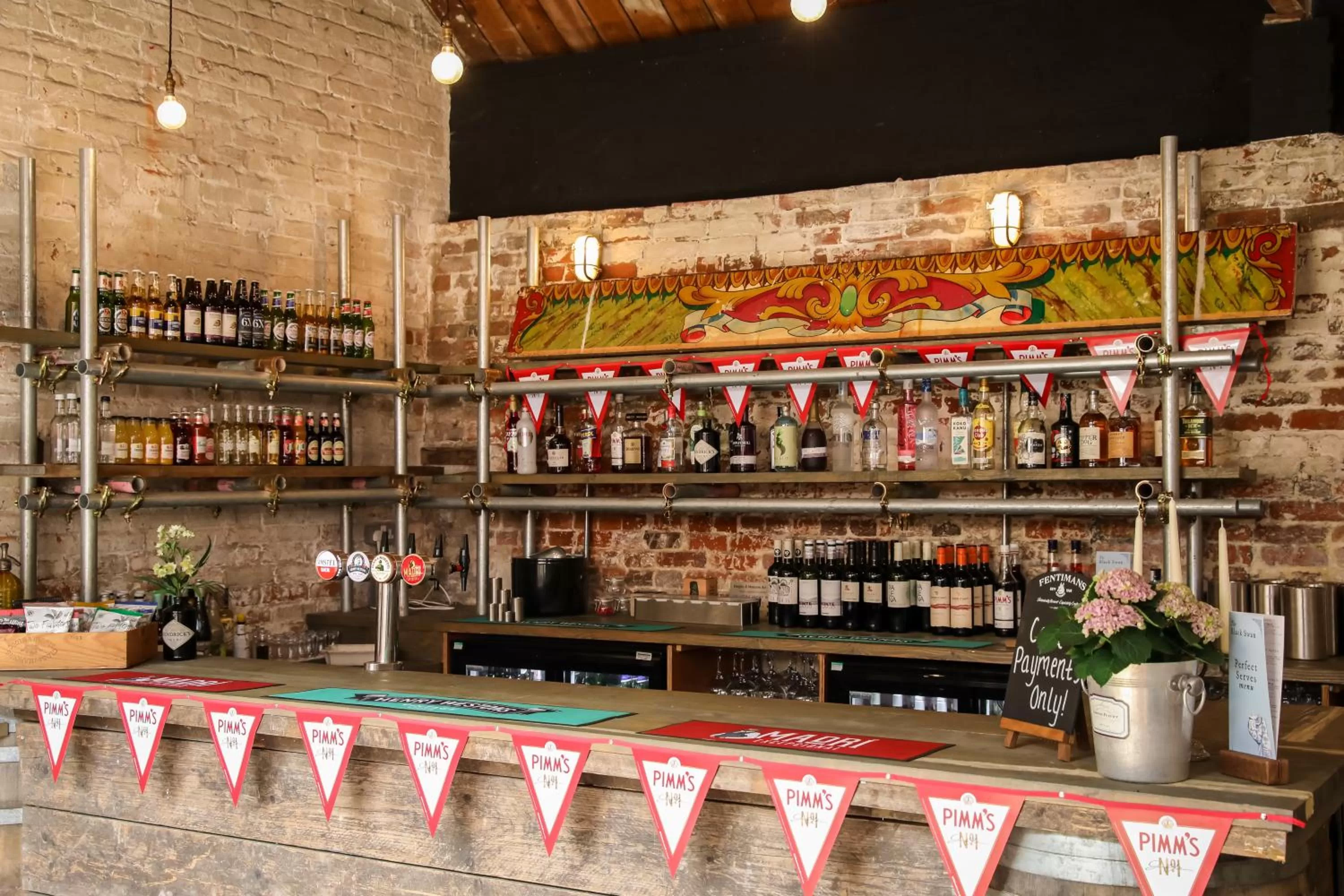 Garden, Lounge/Bar in The Black Swan Inn