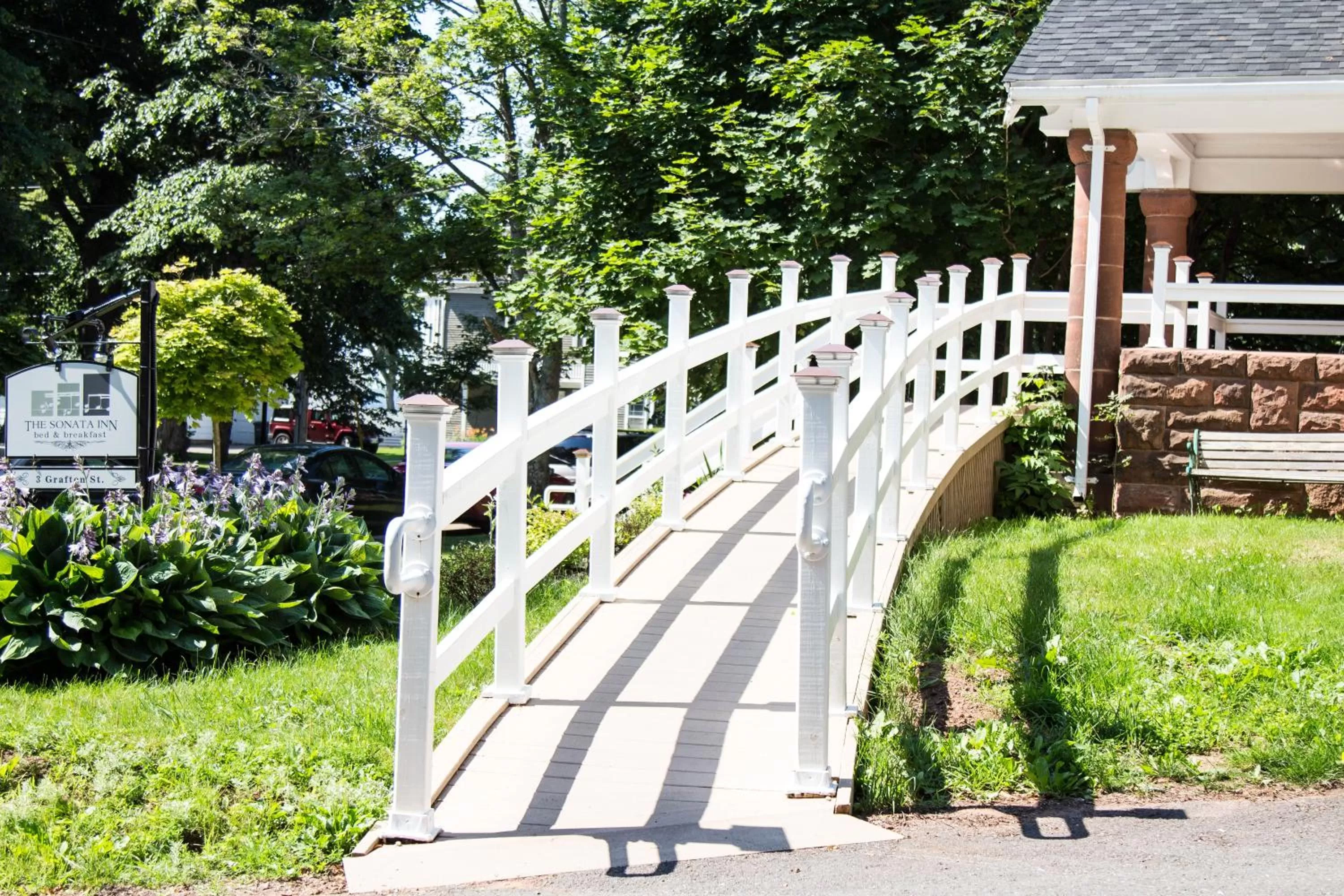 Facade/entrance in The Sonata Inn