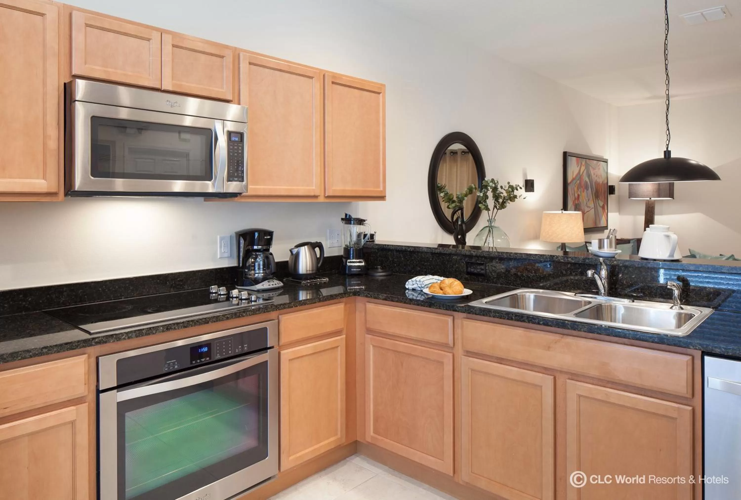 Three-Bedroom Townhouse with Private Hot Tub (6 Adults + 2 Children) in Encantada Resort Vacation Townhomes by IDILIQ