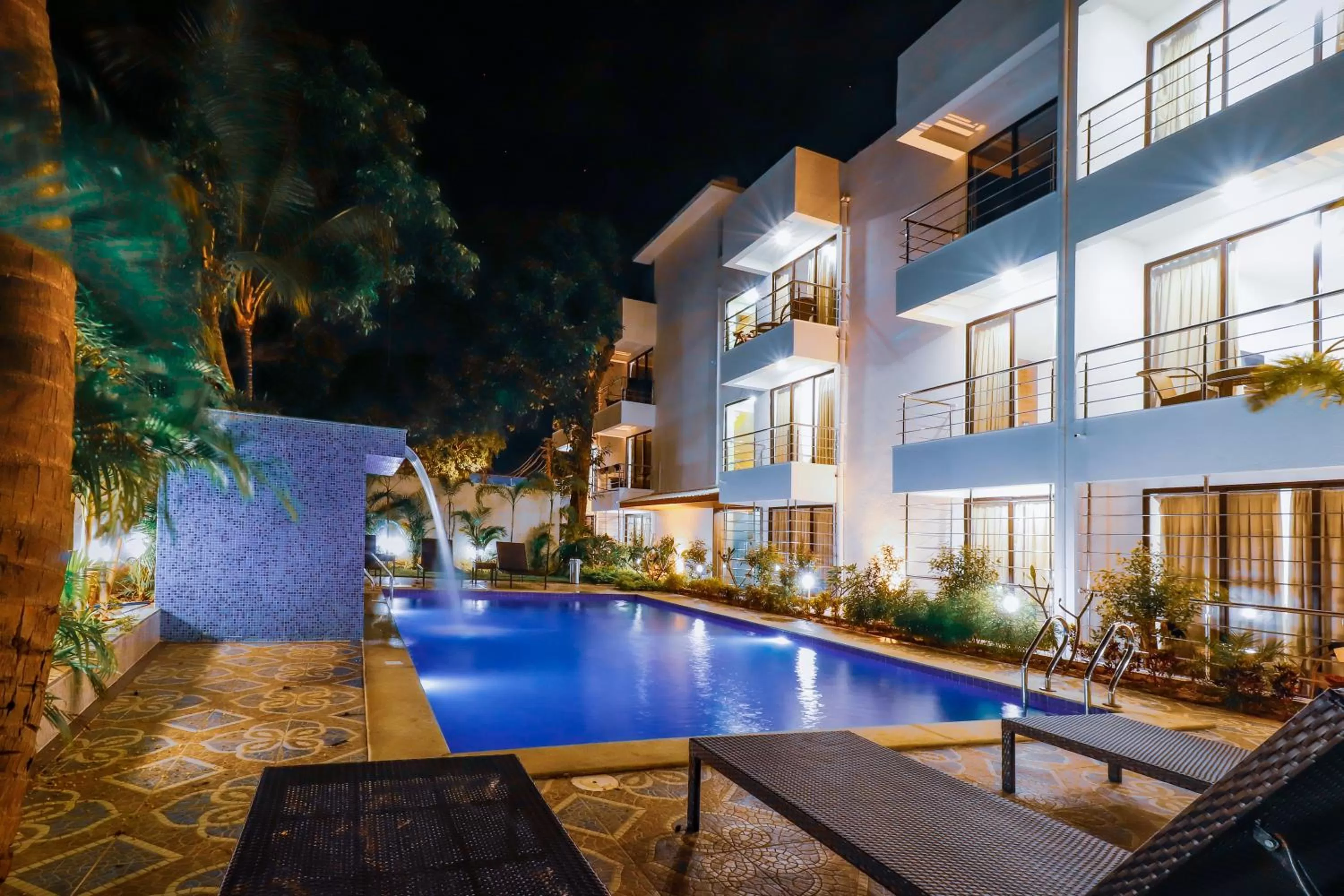 Property building, Swimming Pool in Miranda Beach Resort