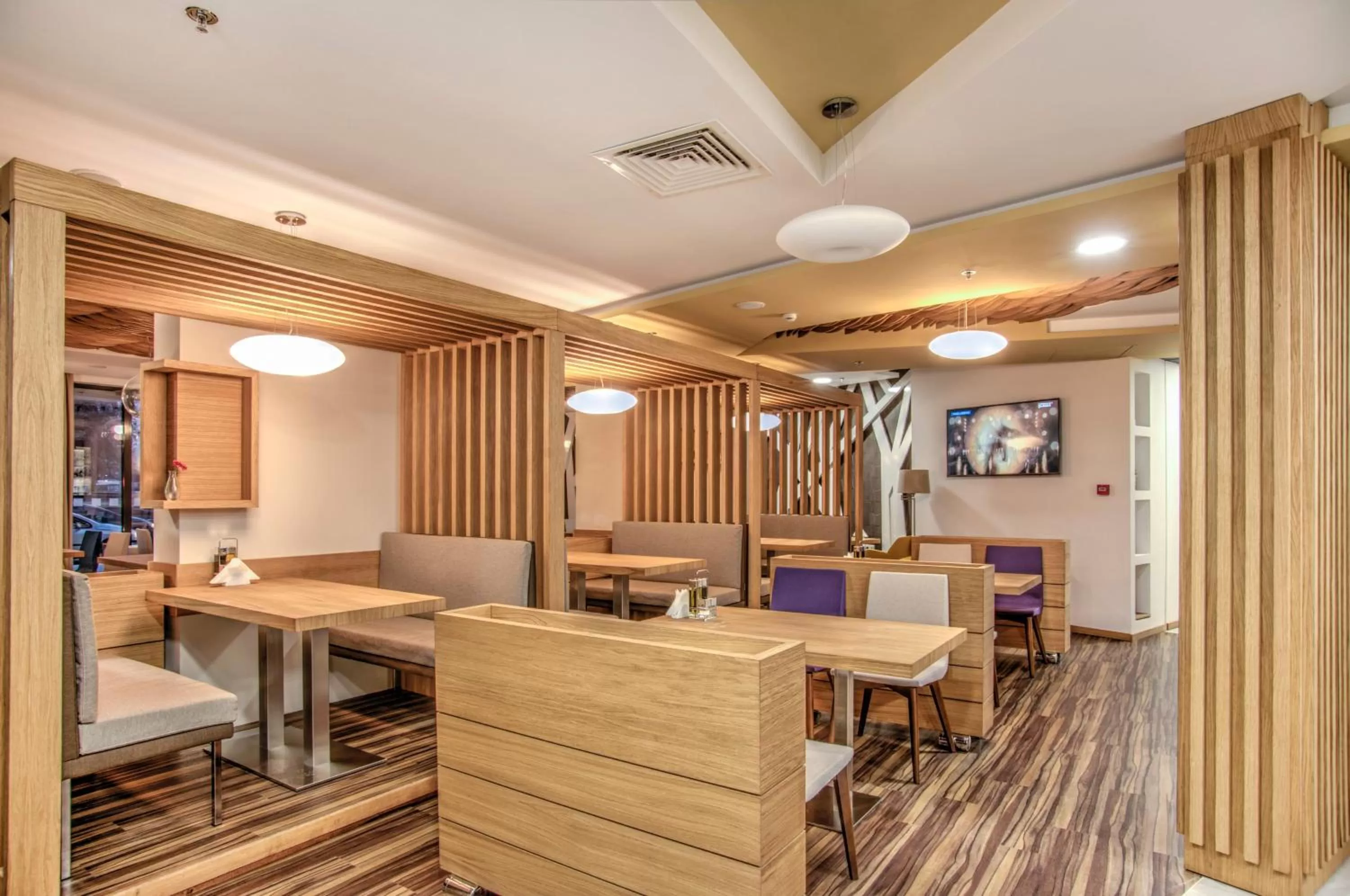 Restaurant/places to eat in Holiday Inn Plovdiv by IHG