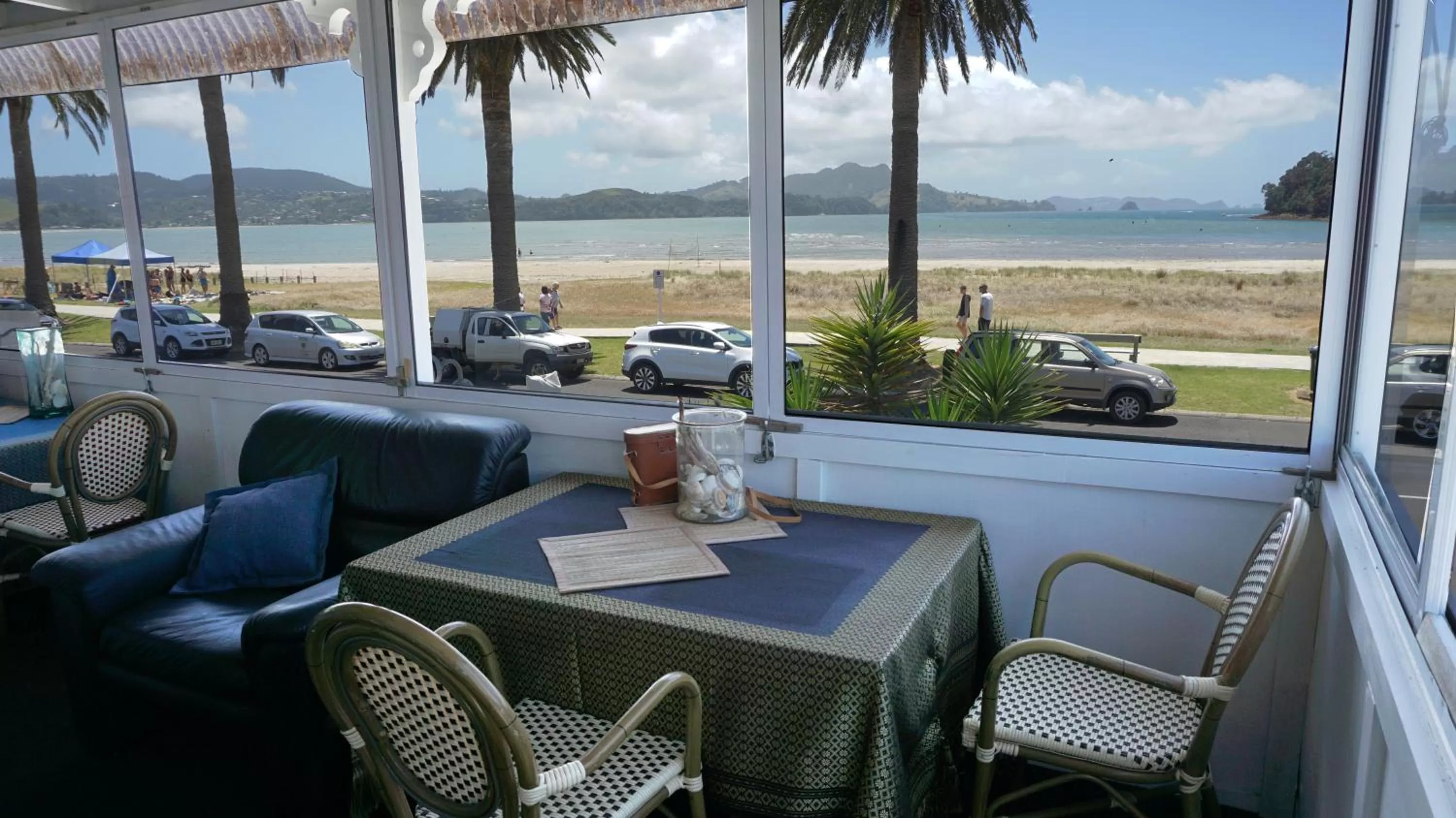 Nana Glads Beachfront Accommodation