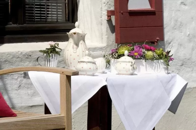 Restaurant/places to eat in Malteser Komturei Hotel / Restaurant