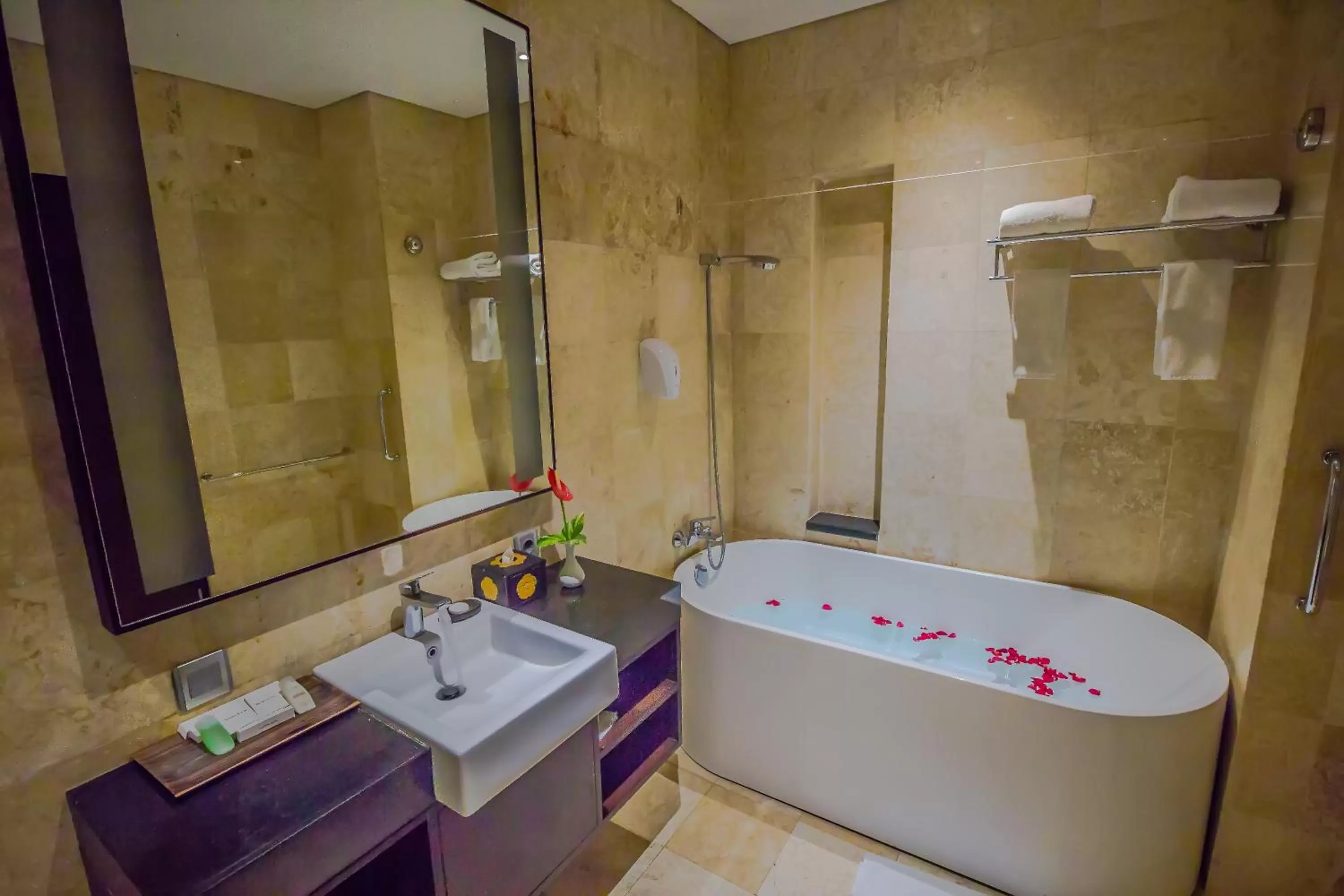 Shower in The Lokha Legian Resort & Spa