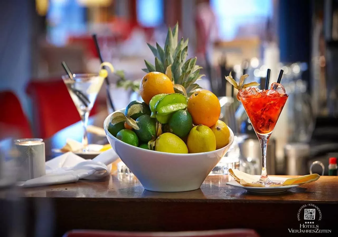 Alcoholic drinks, Food in Strandhotel VierJahresZeiten