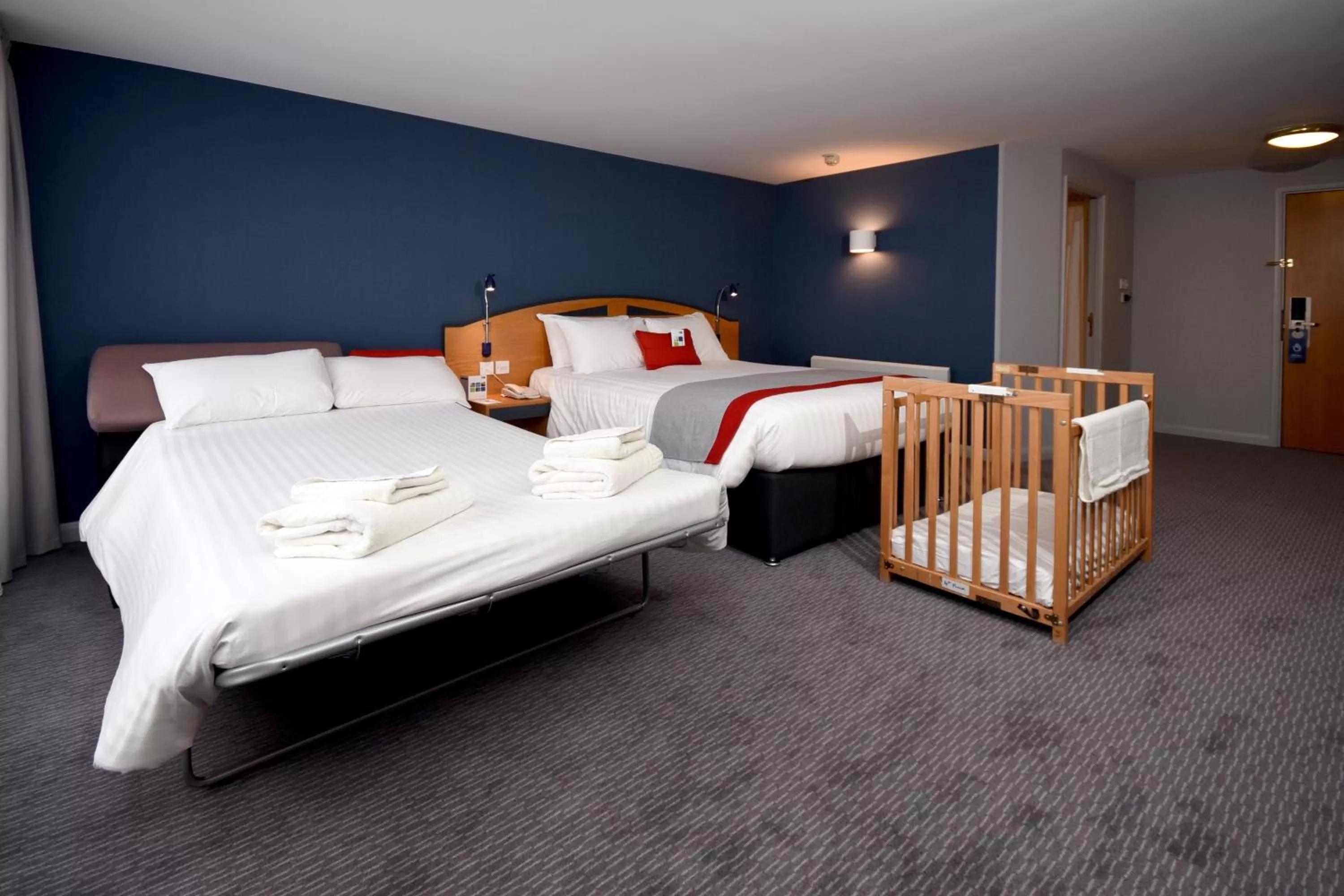 Bedroom, Bed in Holiday Inn Express Liverpool-Albert Dock by IHG