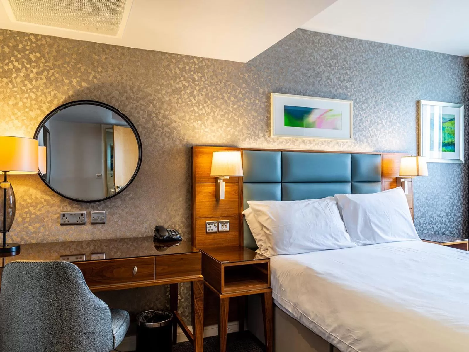 Bedroom, Bed in The Lensbury Resort