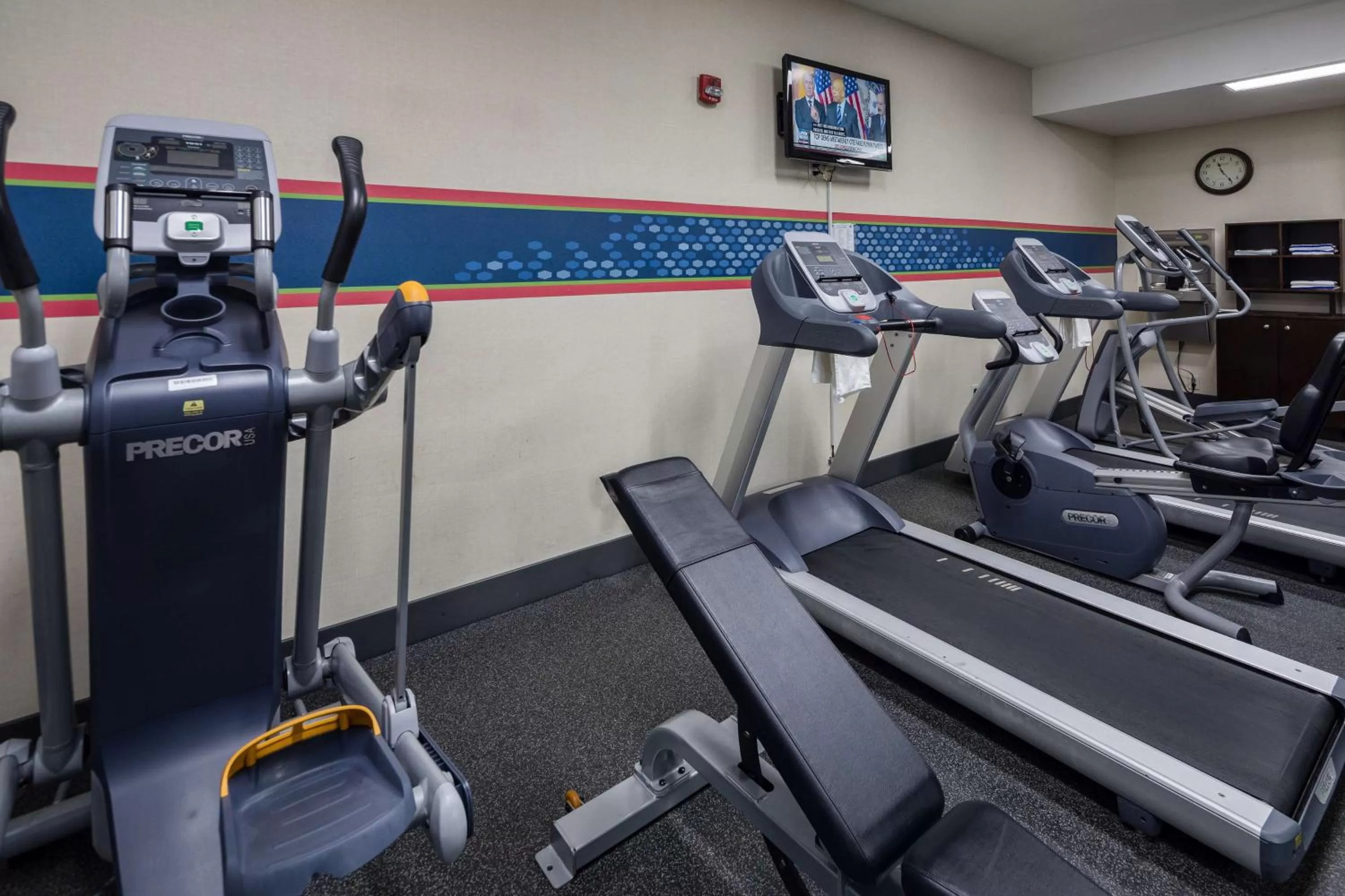 Fitness centre/facilities in Hampton Inn San Francisco Airport