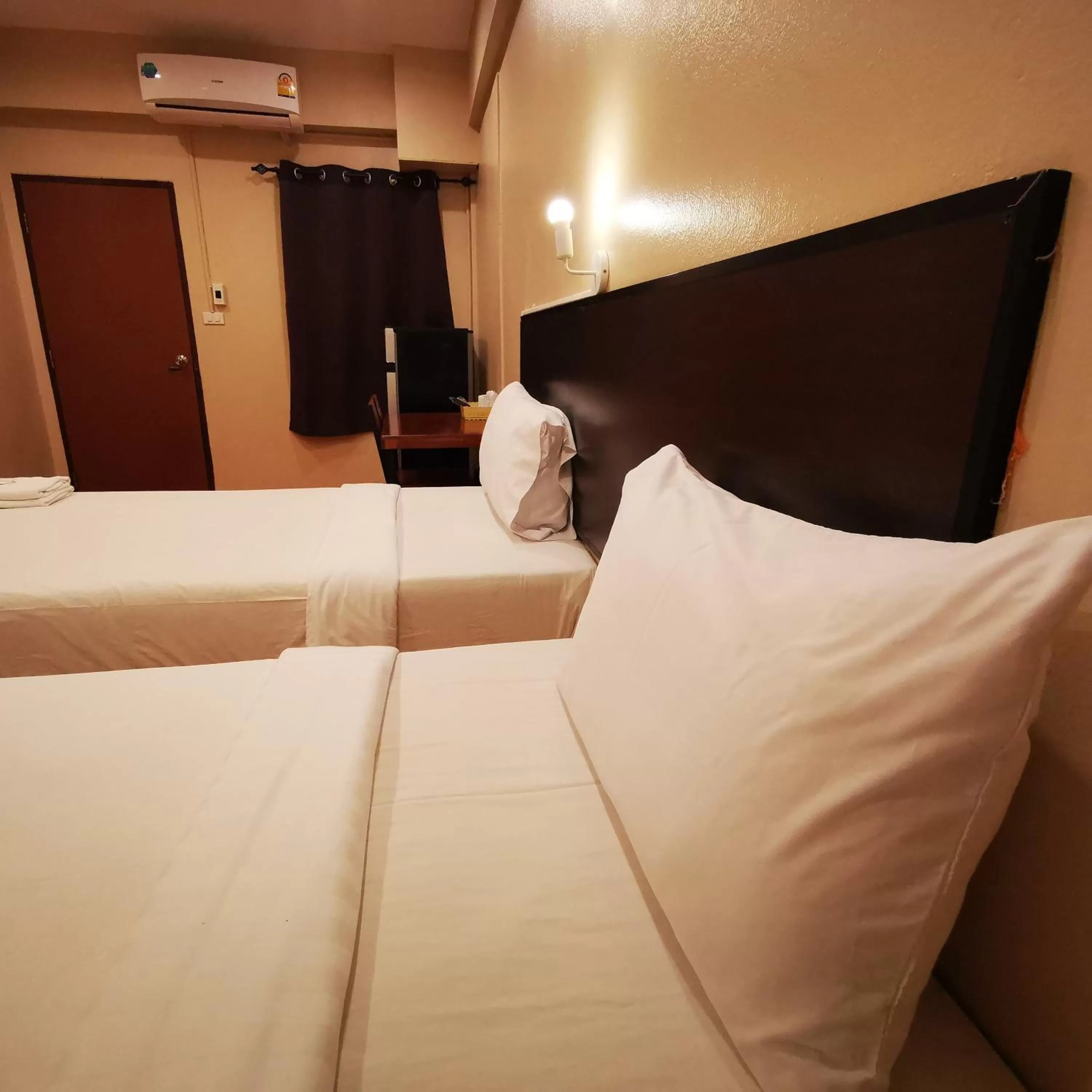 Bed in KKinn South Pattaya