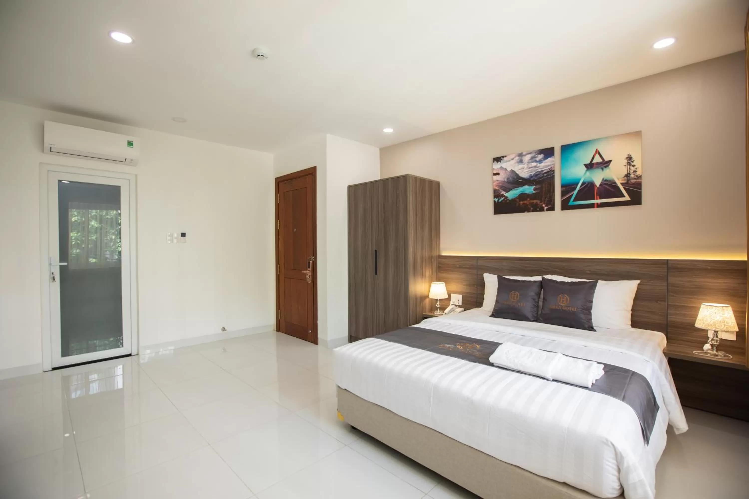 Bed in Hera Hotel Airport