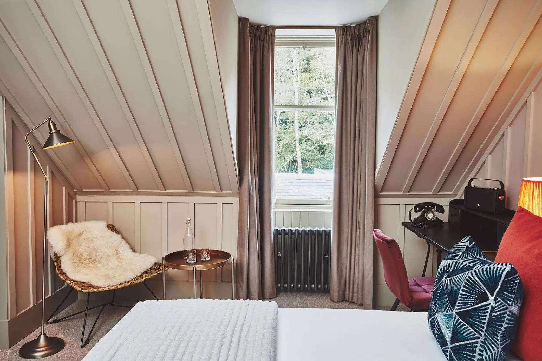 Photo of the whole room, Bed in No.26 By The Sea