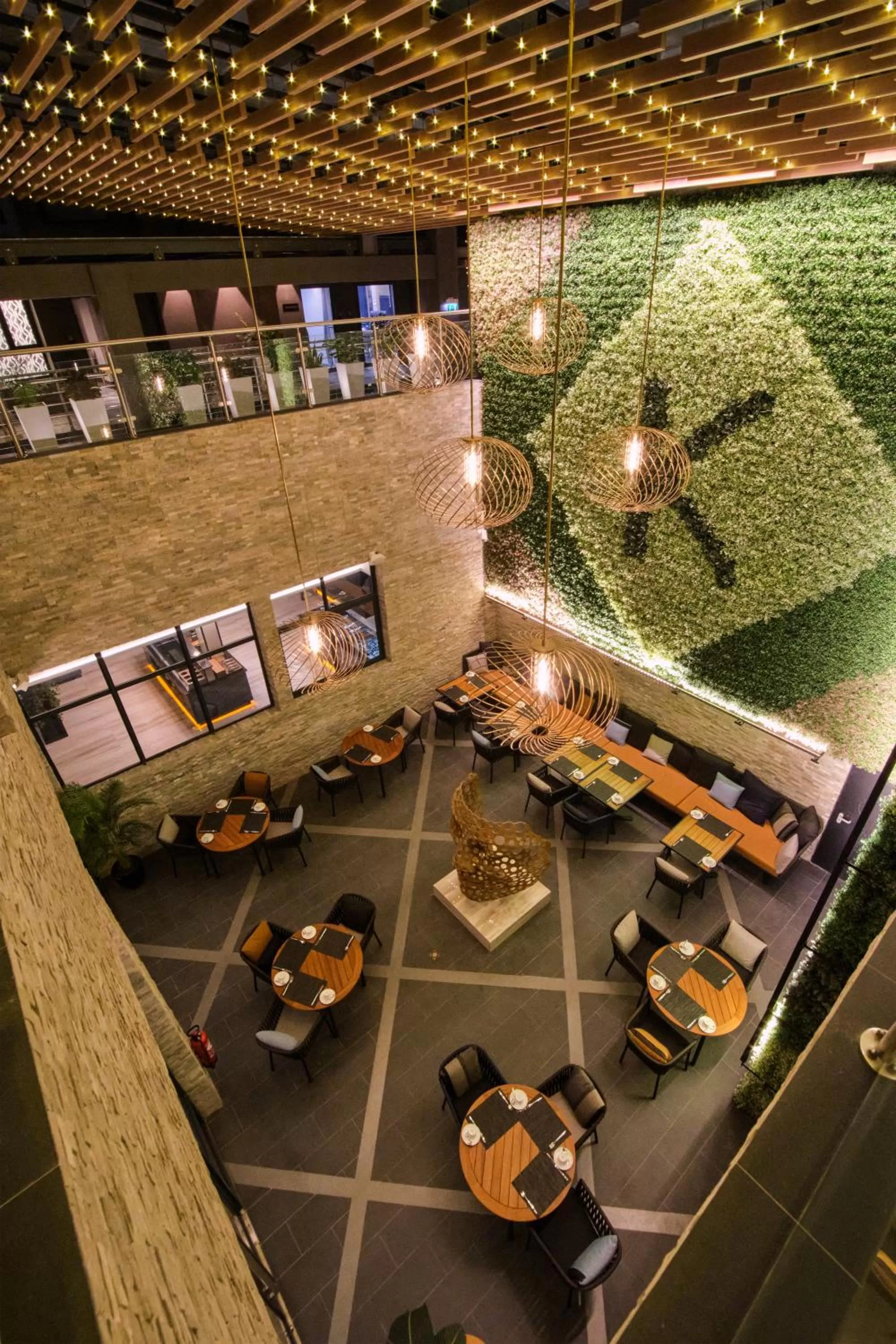 Restaurant/places to eat in K Hotel Douala