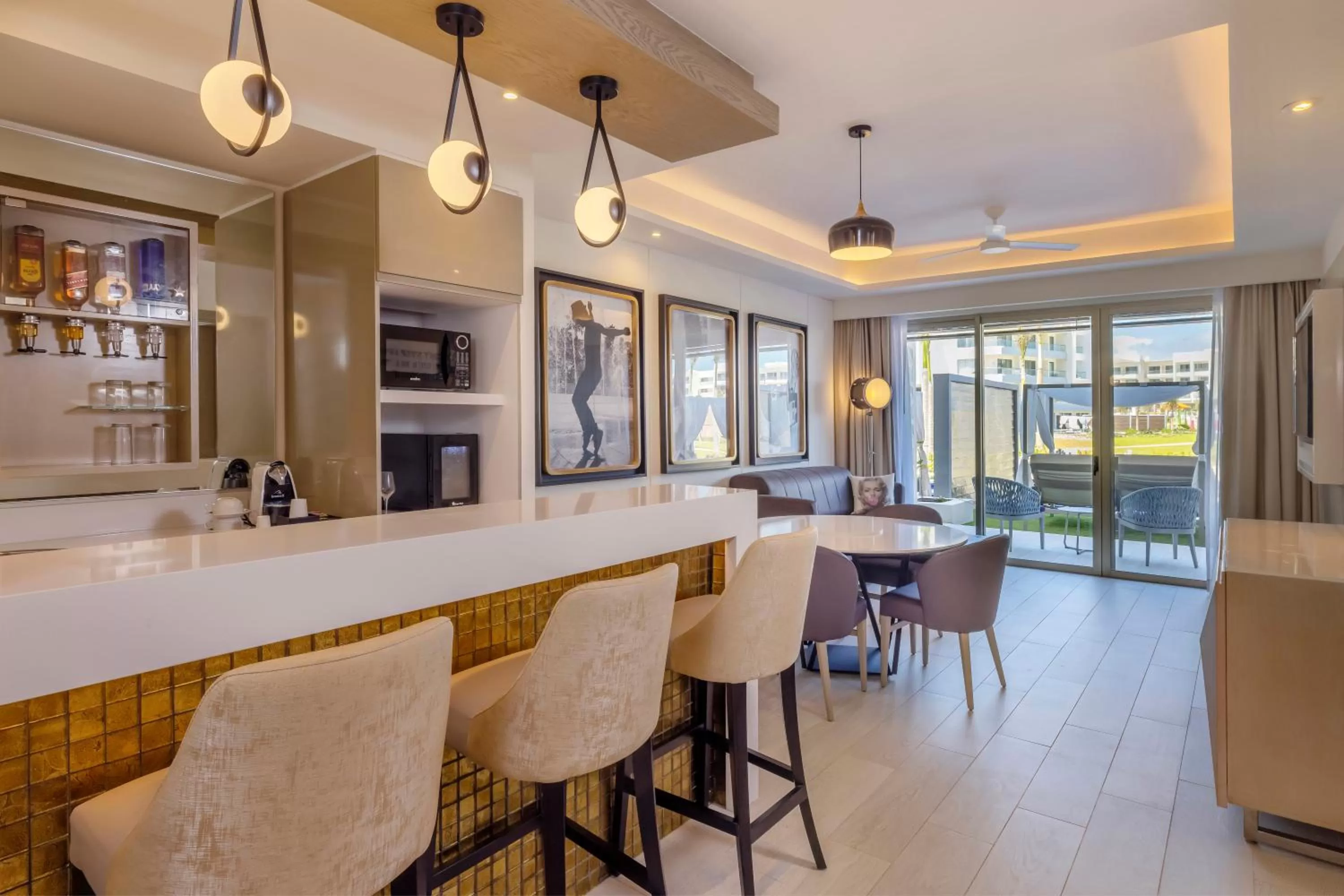 Living room in Planet Hollywood Cancun by Royalton, An Autograph Collection All-Inclusive Resort