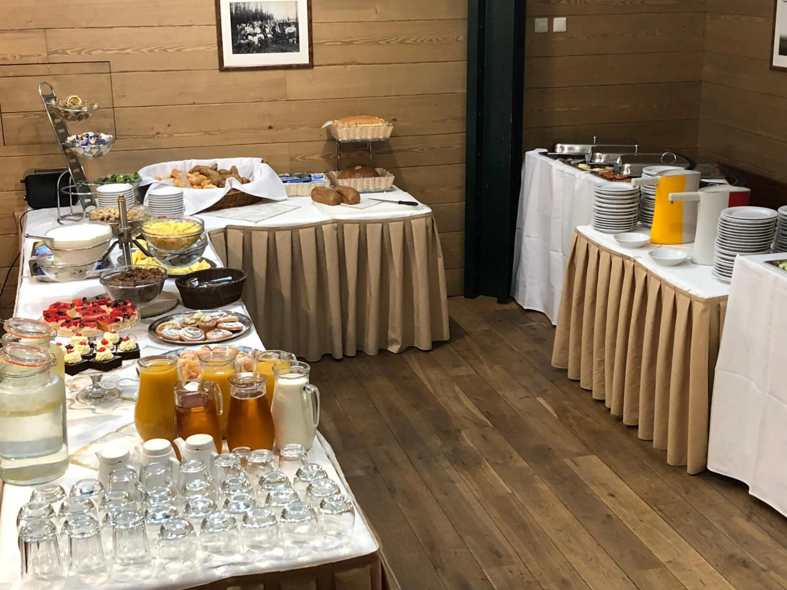 Food and drinks in U Medvidku-Brewery Hotel