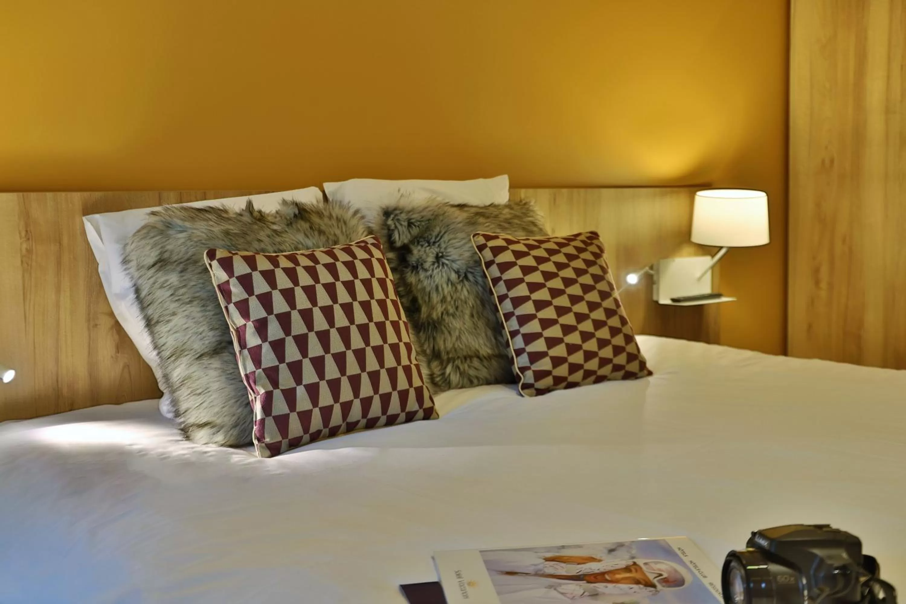 Bedroom, Bed in SOWELL HOTELS Mont Blanc et SPA