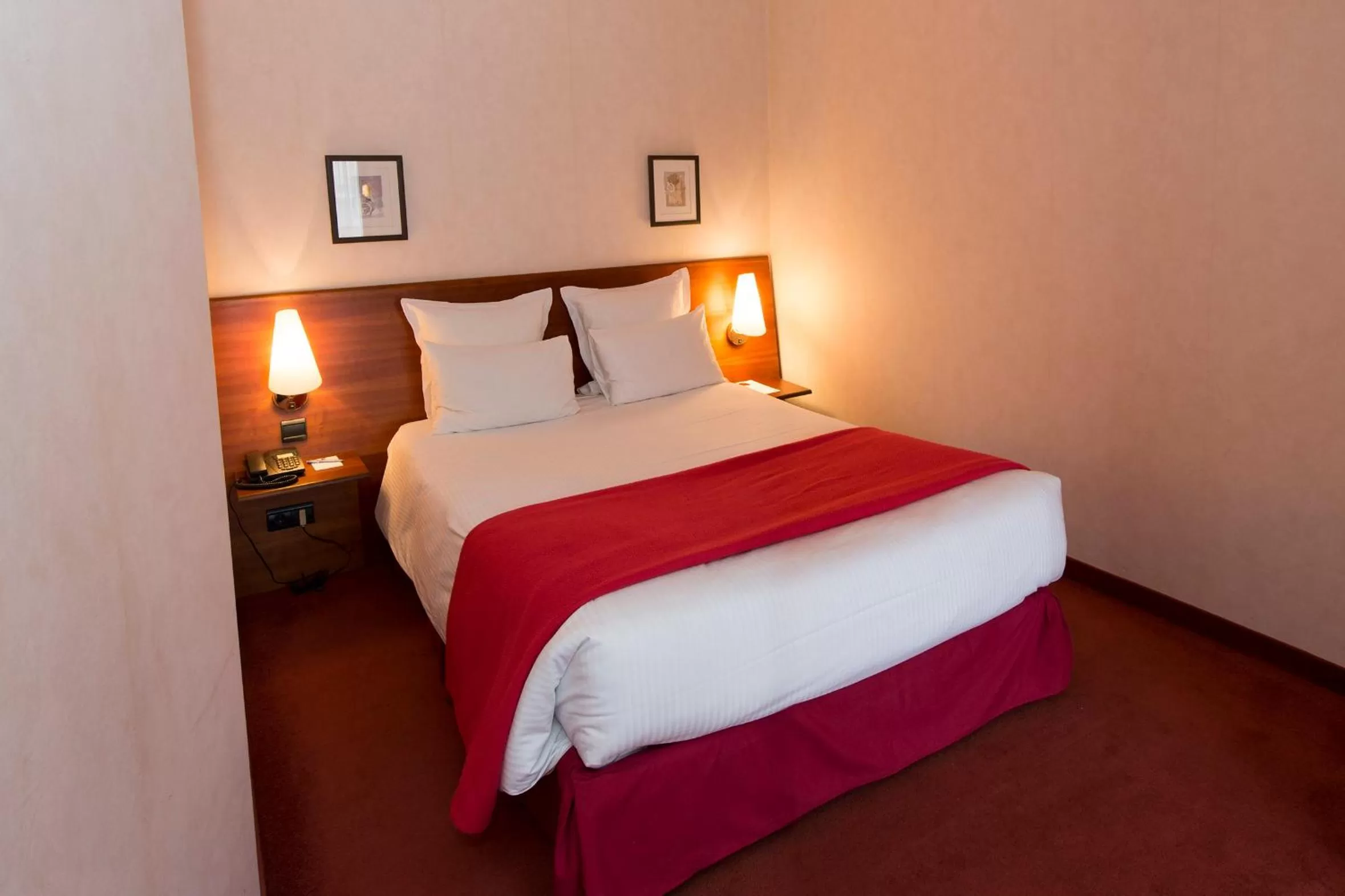 Bedroom, Bed in Le Jean-Sébastien Bach